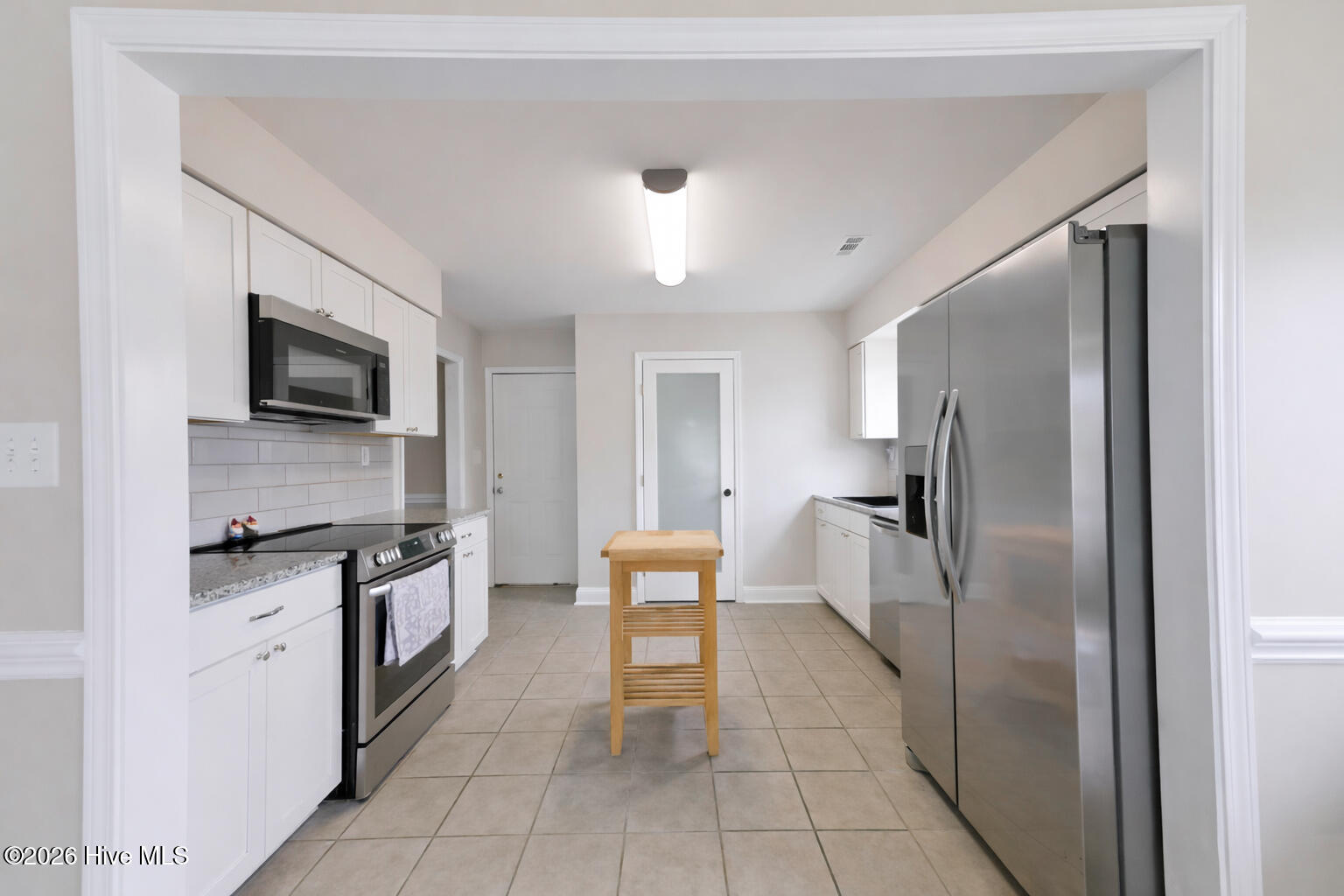 100562387 | Photo 18