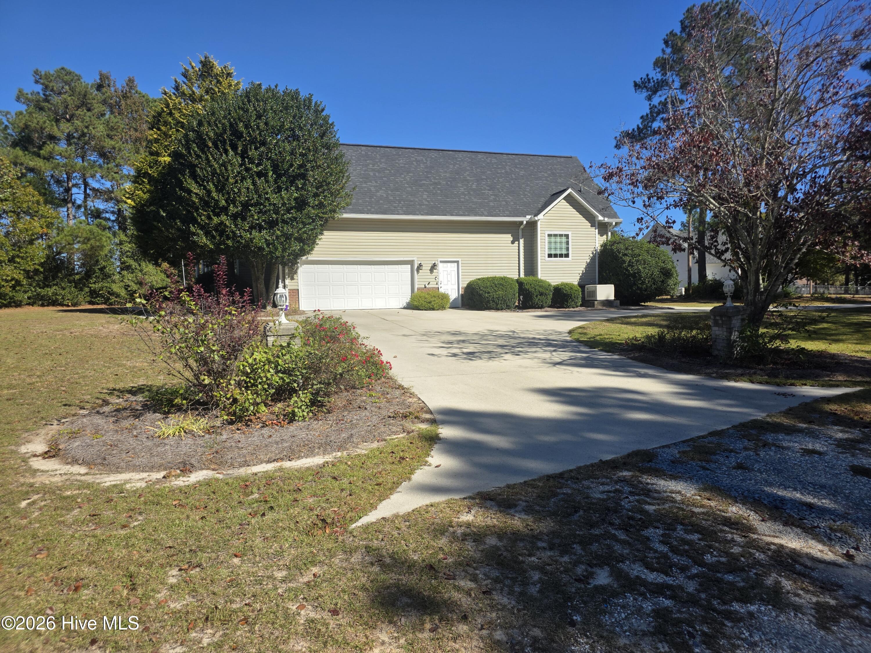 Photo 3 of Single family home for sale at 460 Fox Run Ln, Autryville, NC 28318 | MLS# 100613152 | Listing updated on 2026-10-29