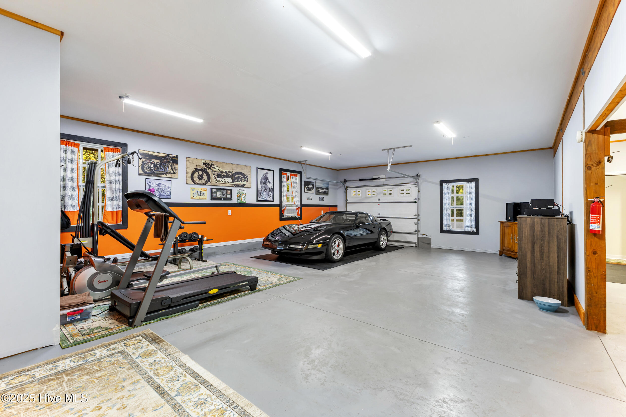 100556103 | Photo 28