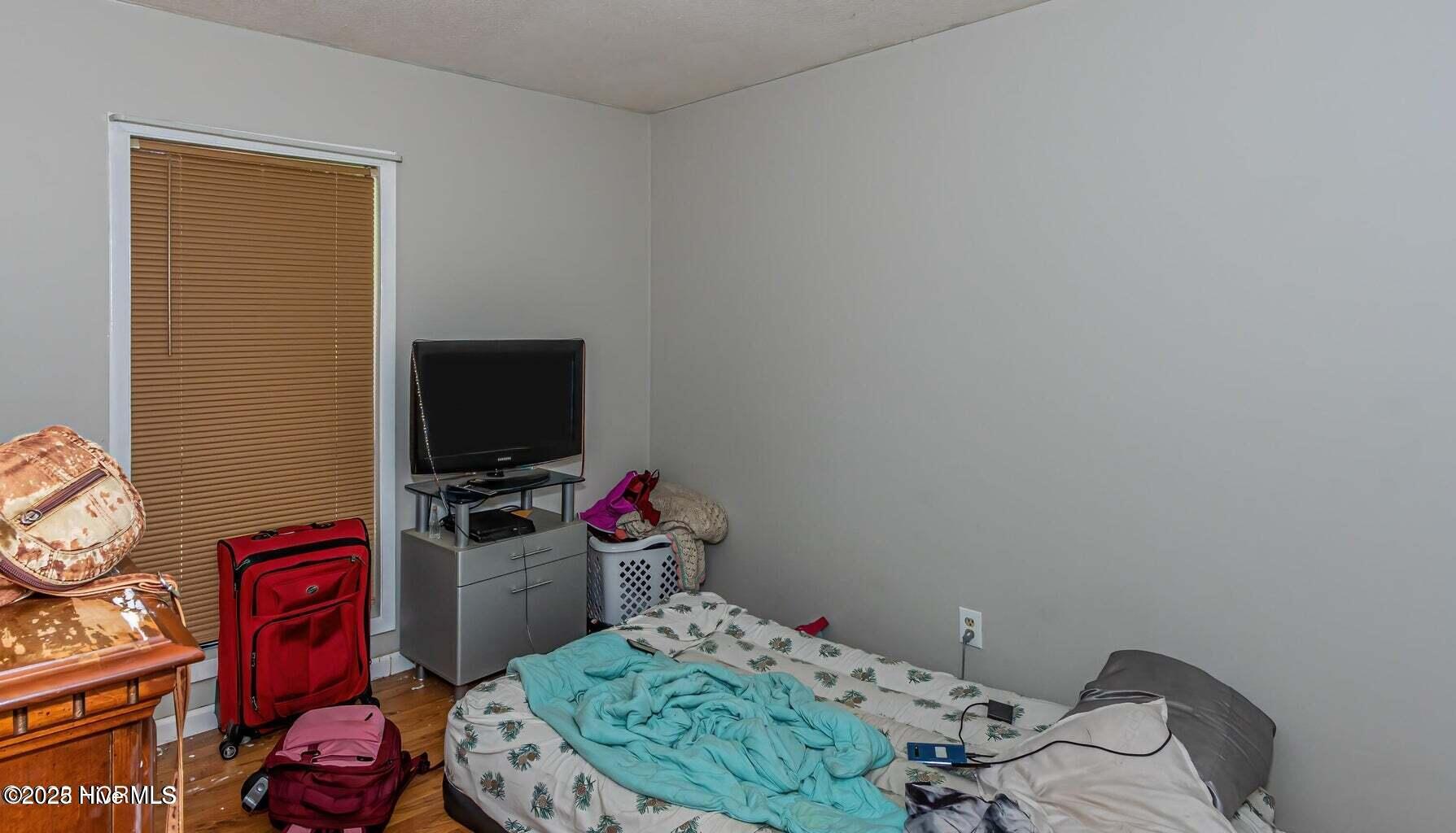 100516067 | Photo 22