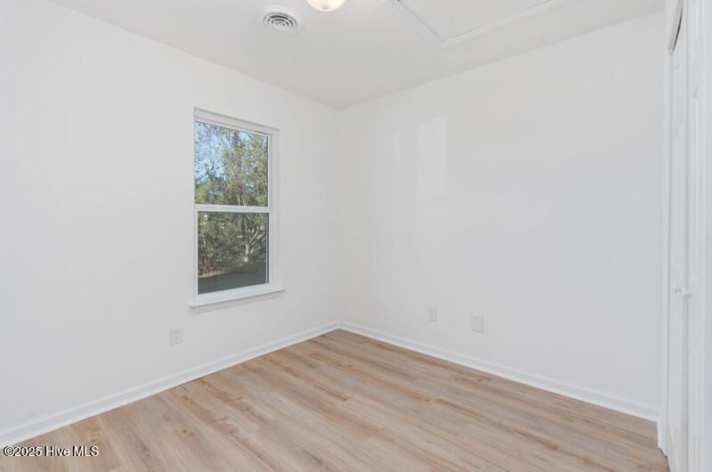 100540120 | Photo 16