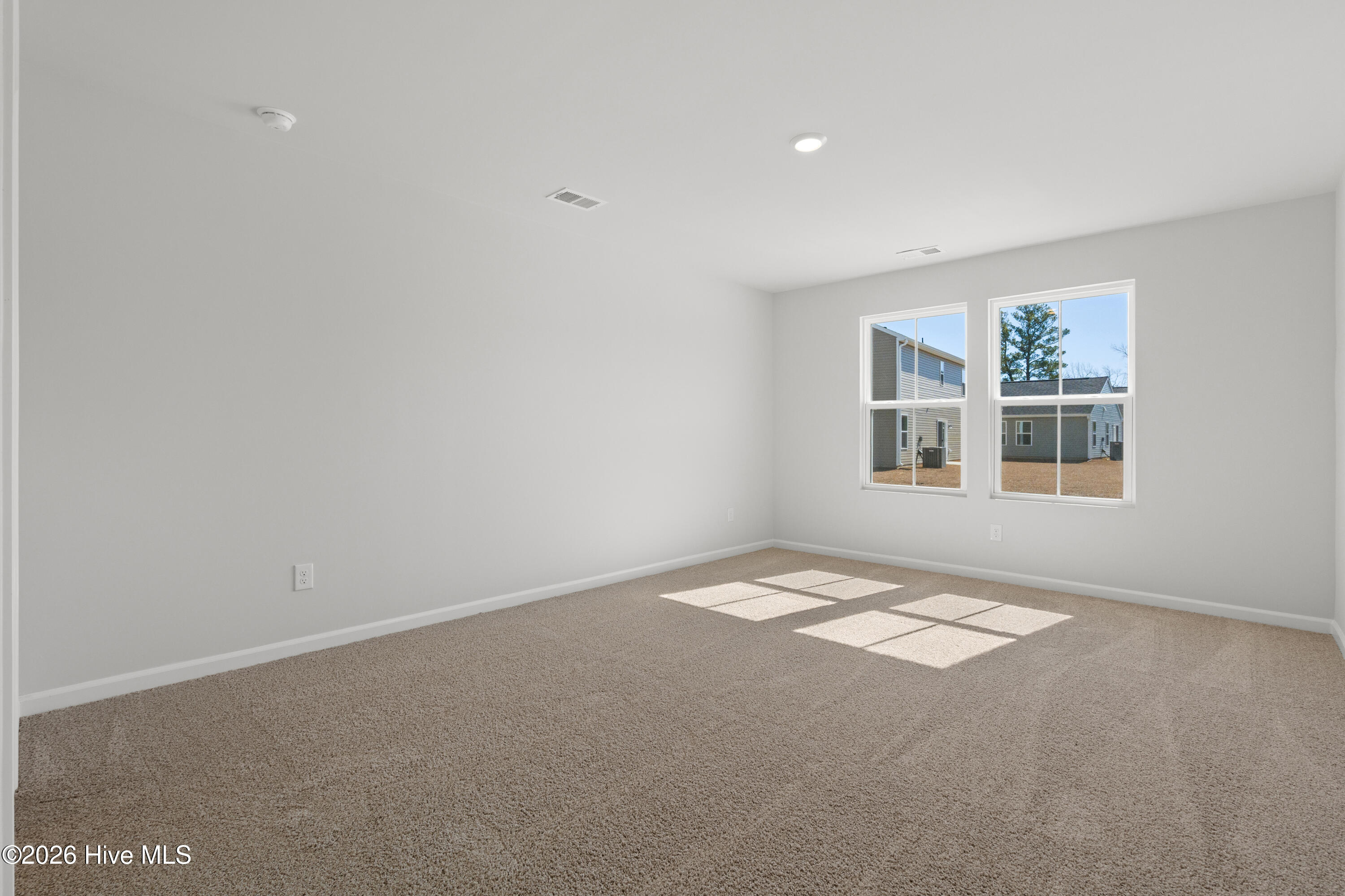 100552120 | Photo 25