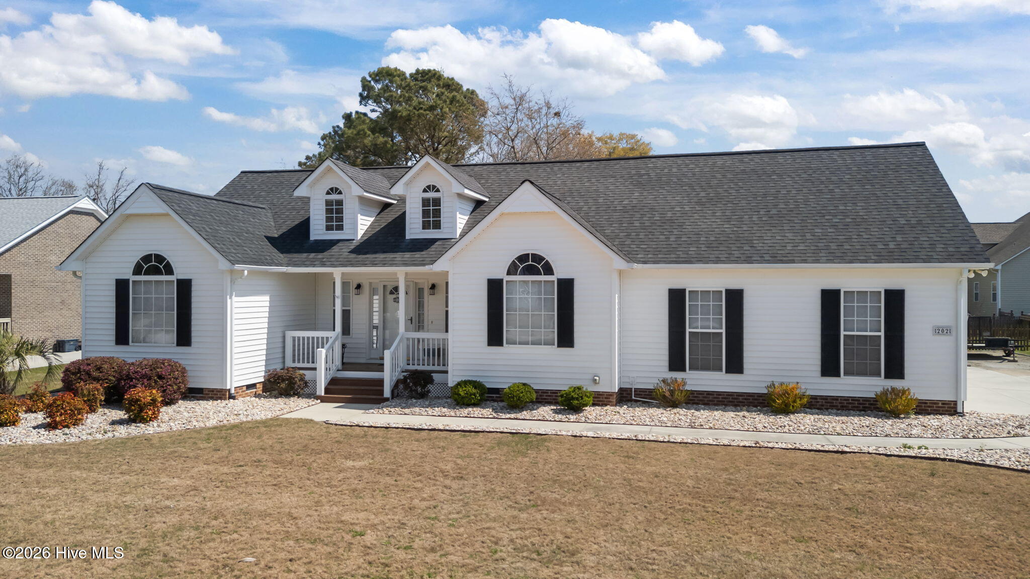 202 Nikida Court, Swansboro, NC 28584 – photo 6: Front View
