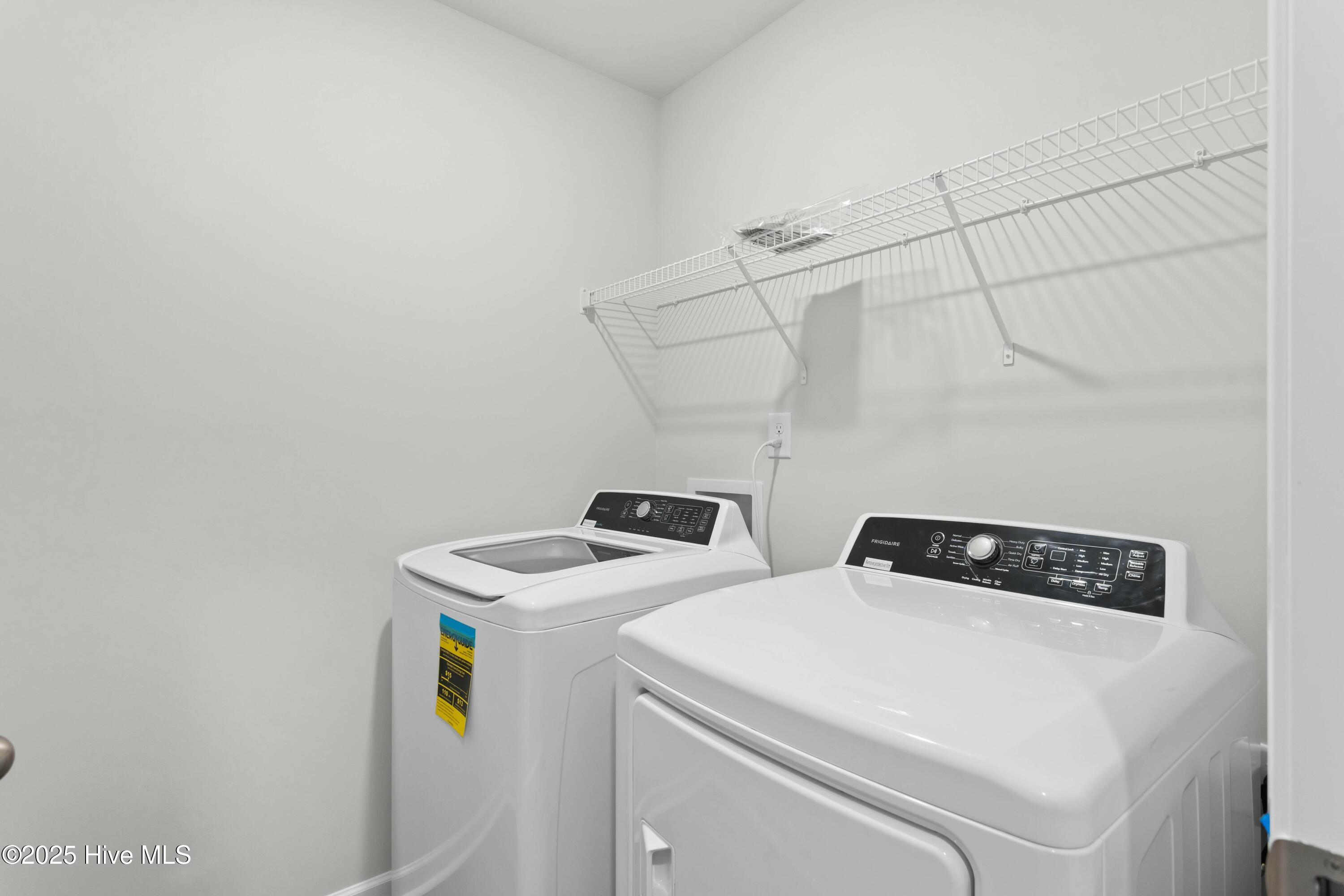 100533510 | Photo 26