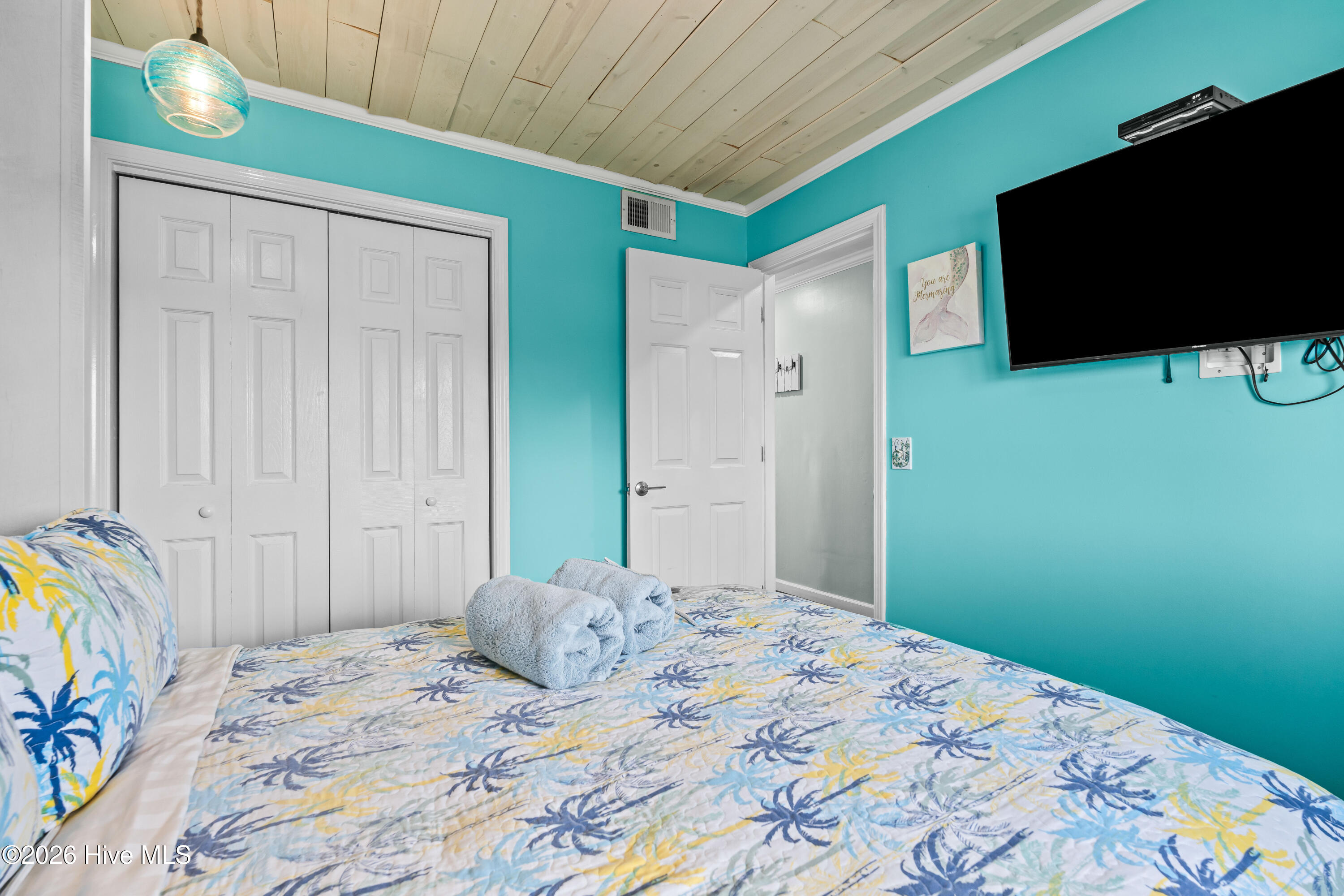 650 Cedar Point Boulevard B 25,Cedar Point