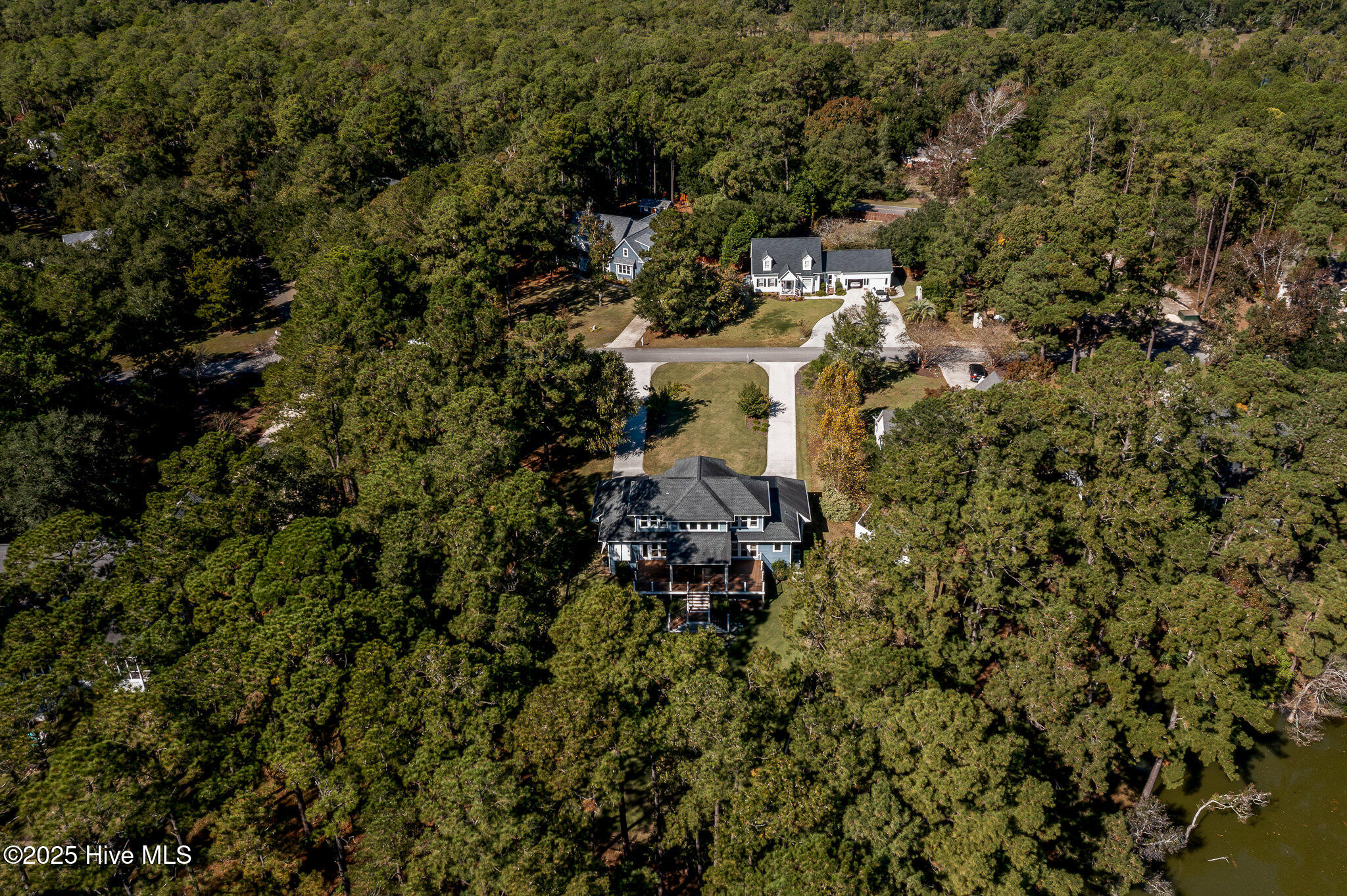 100540412 | Photo 70