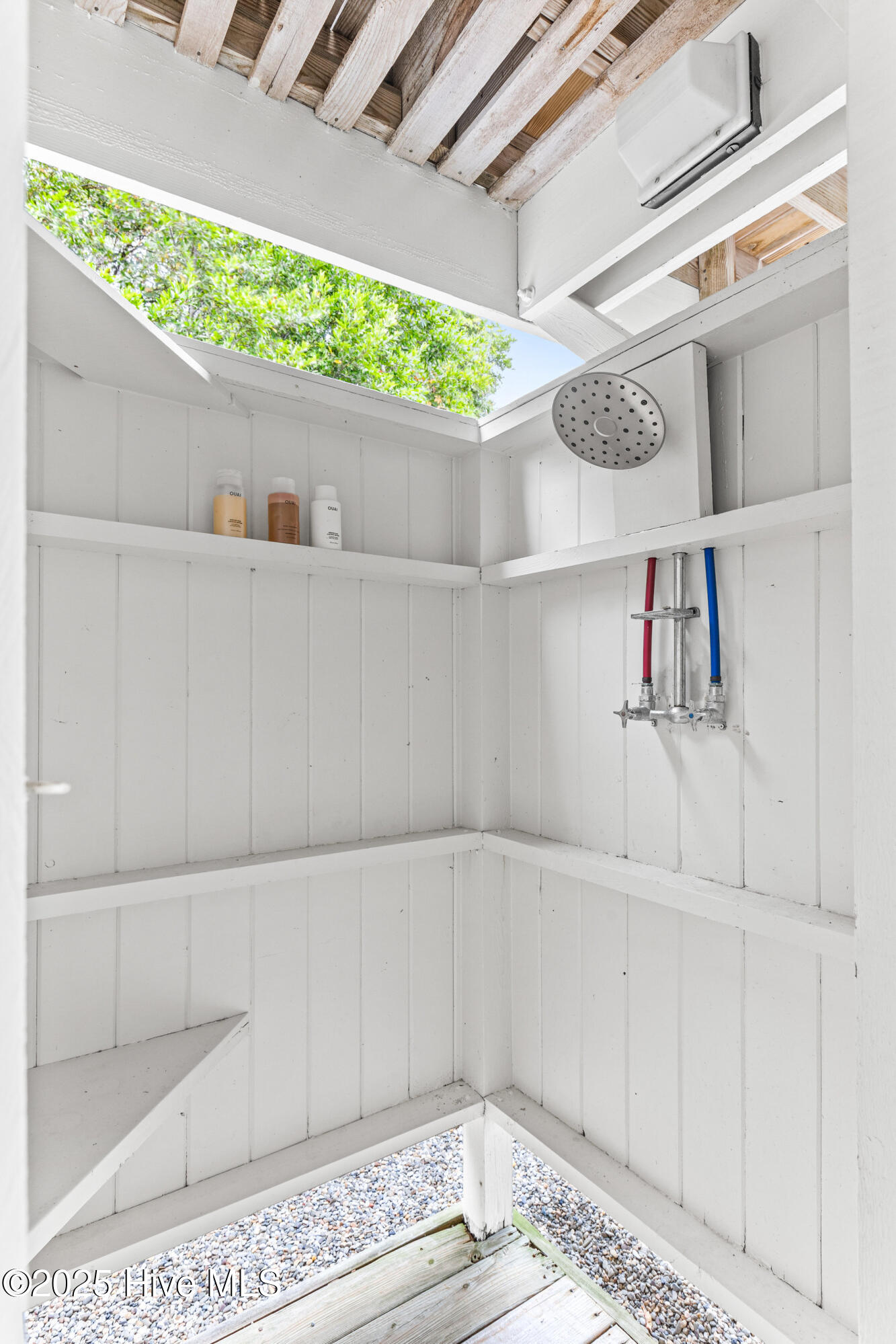 100530519 | Photo 47