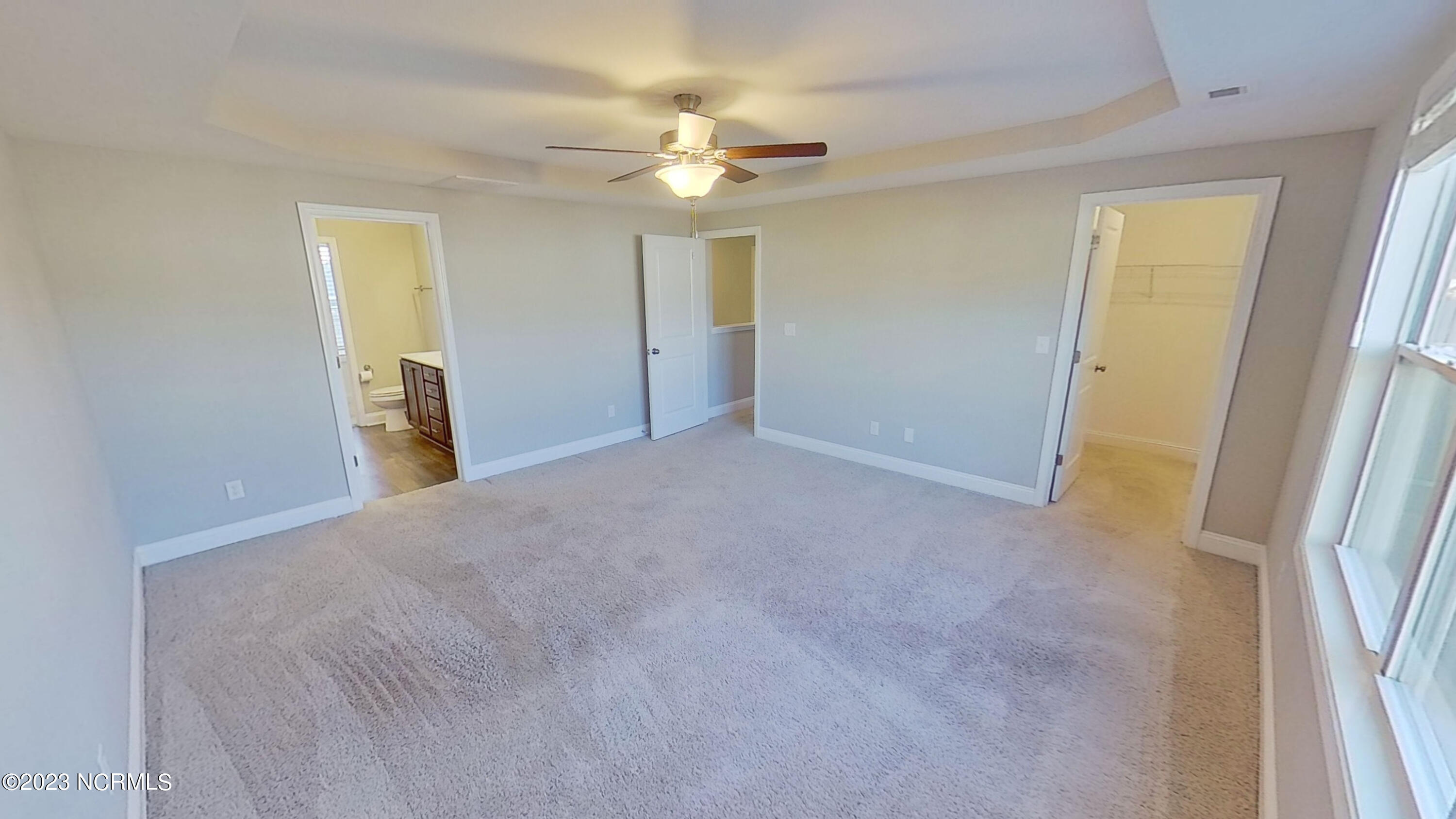 100543878 | Photo 19