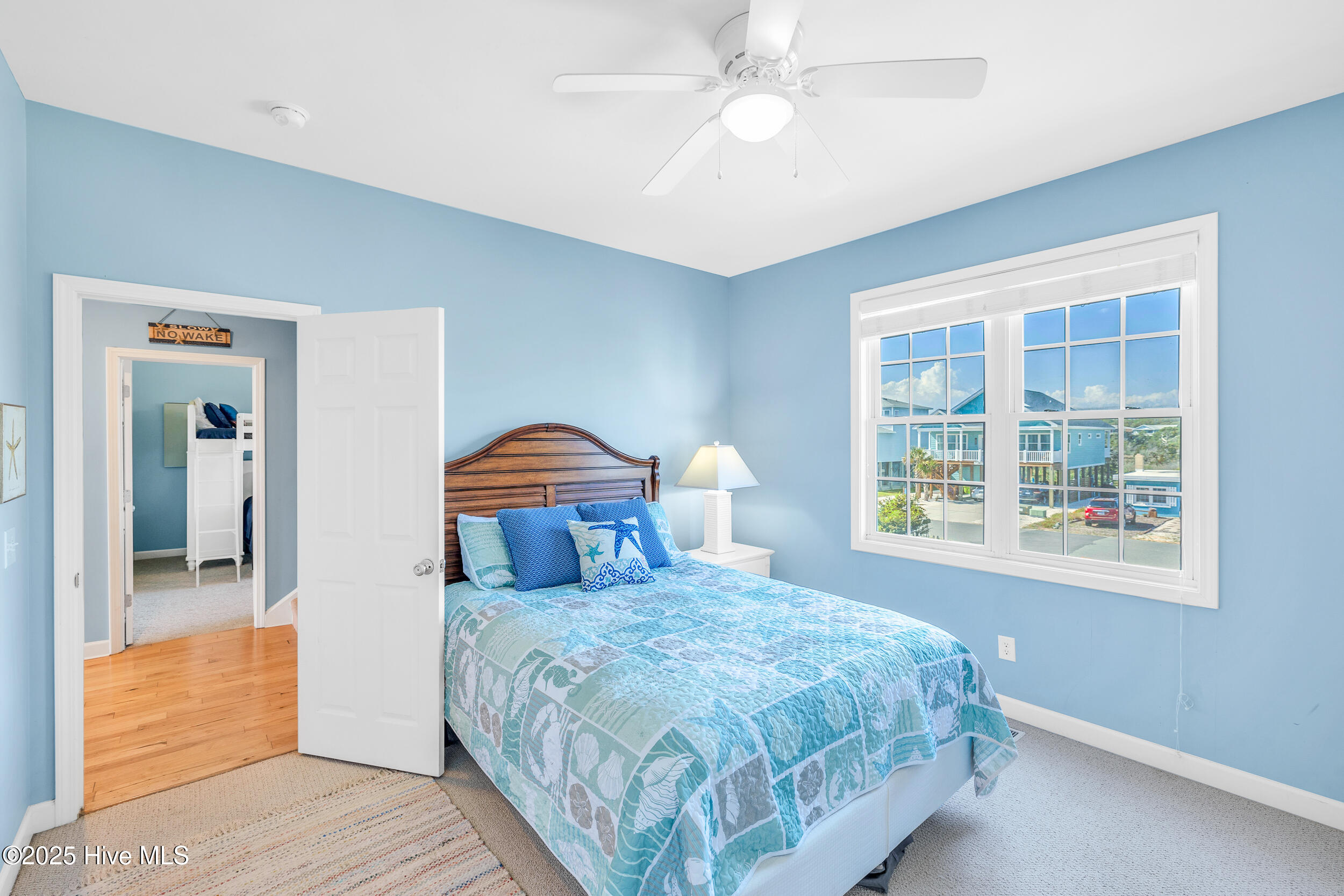 100509917 | Photo 46