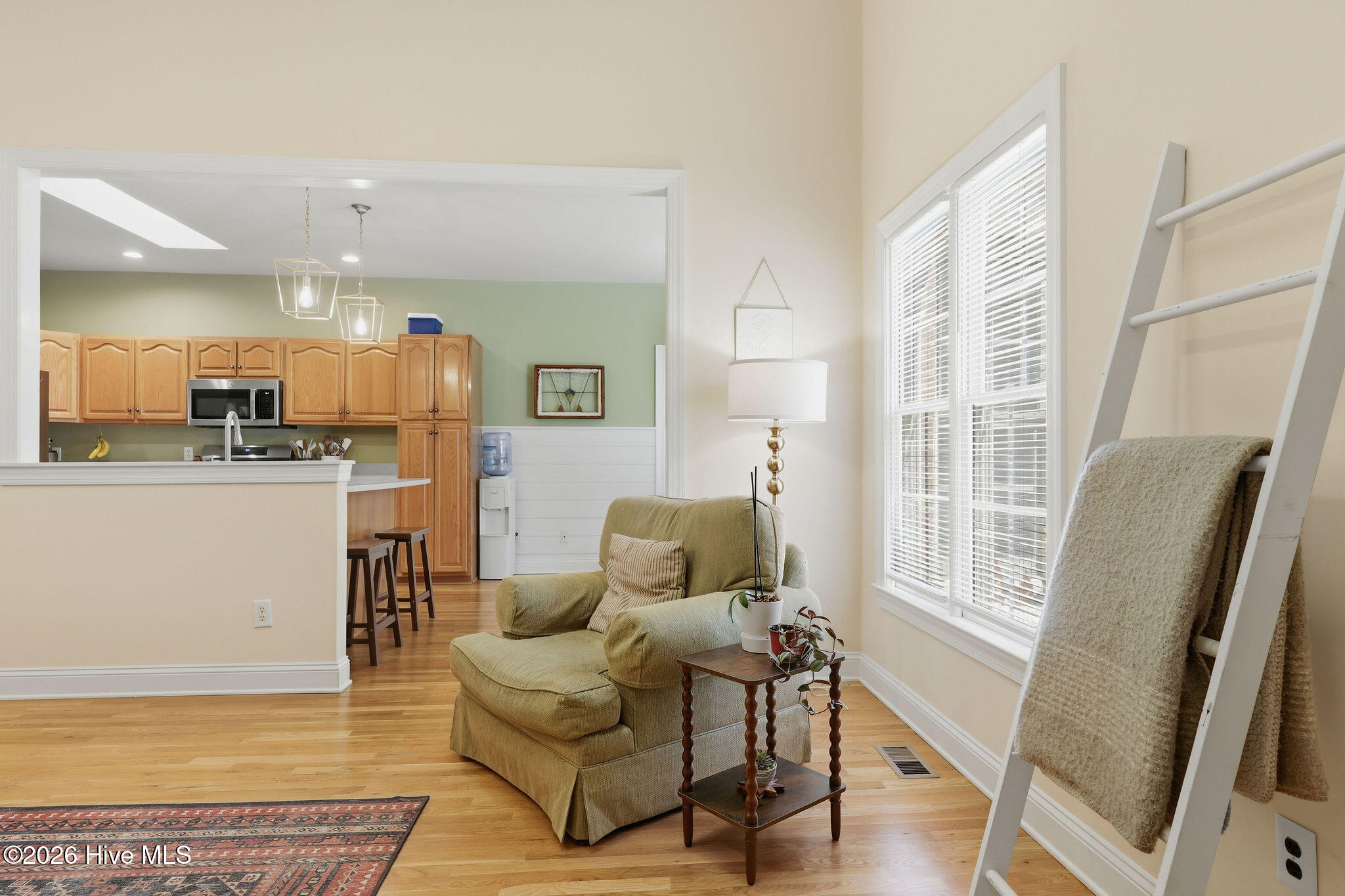 100565672 | Photo 15