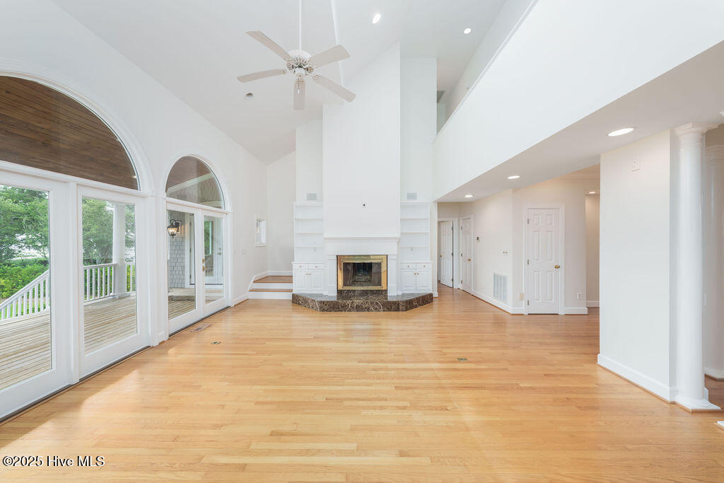 100521918 | Photo 16