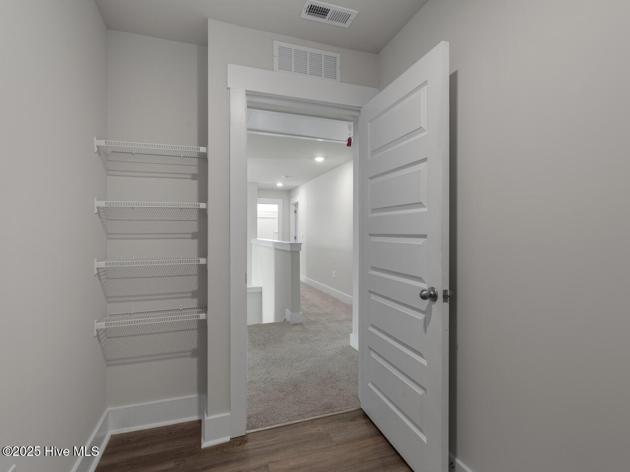 100556821 | Photo 38