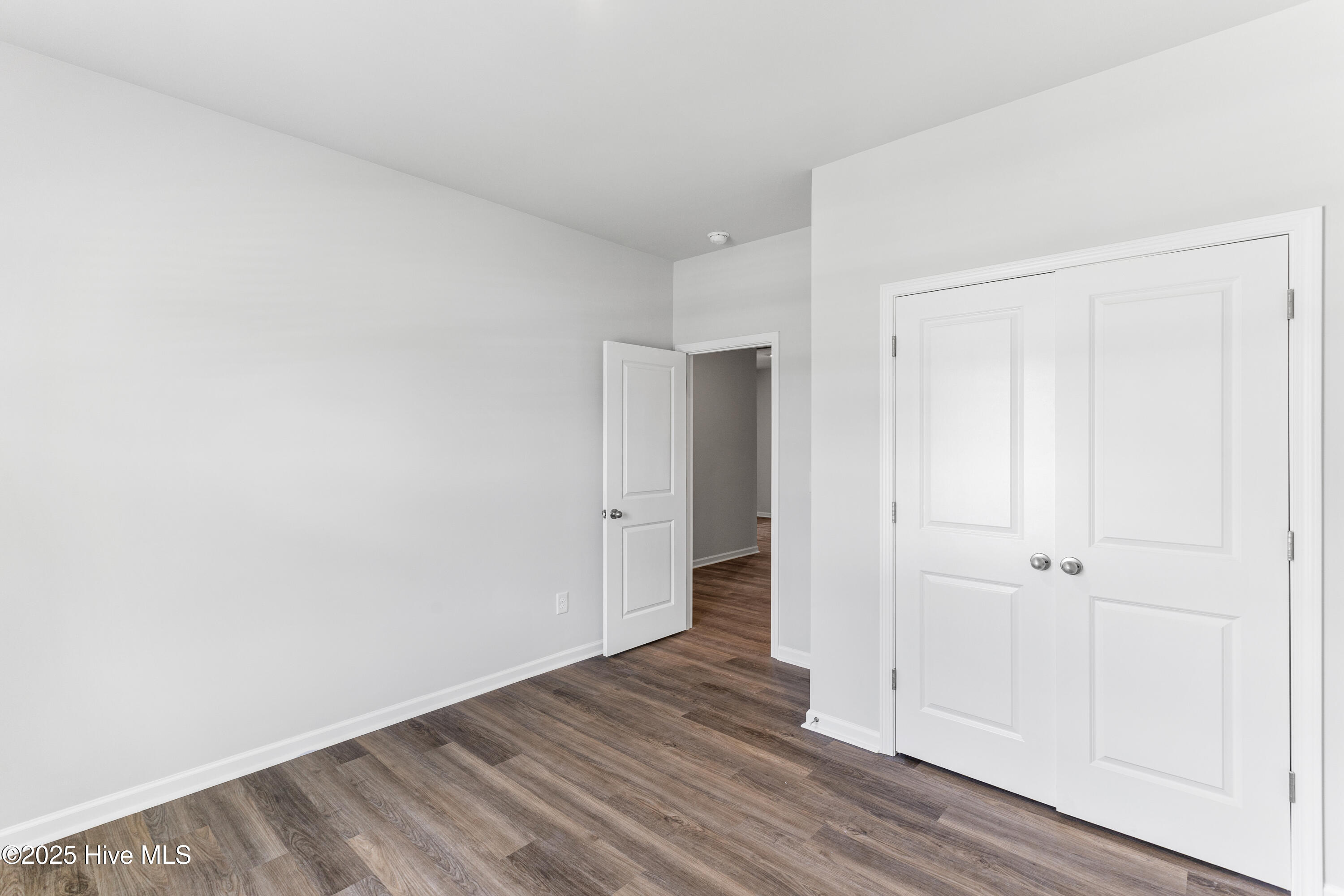 100532223 | Photo 21