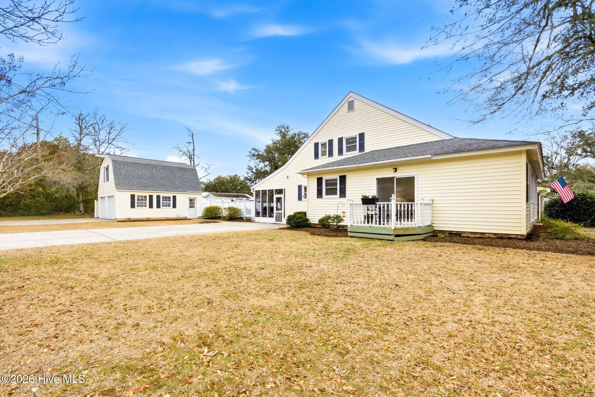 100557062 | Photo 59