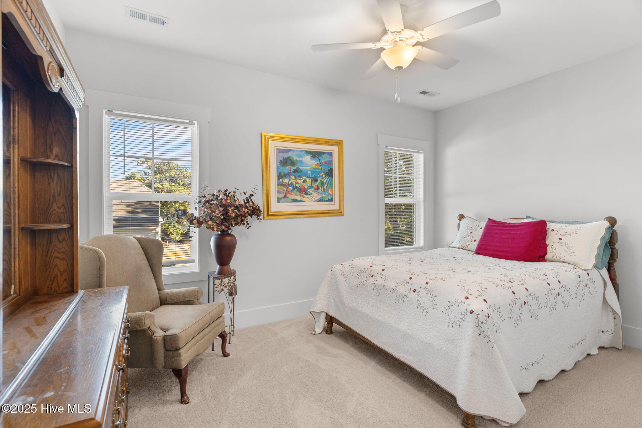 100536437 | Photo 29