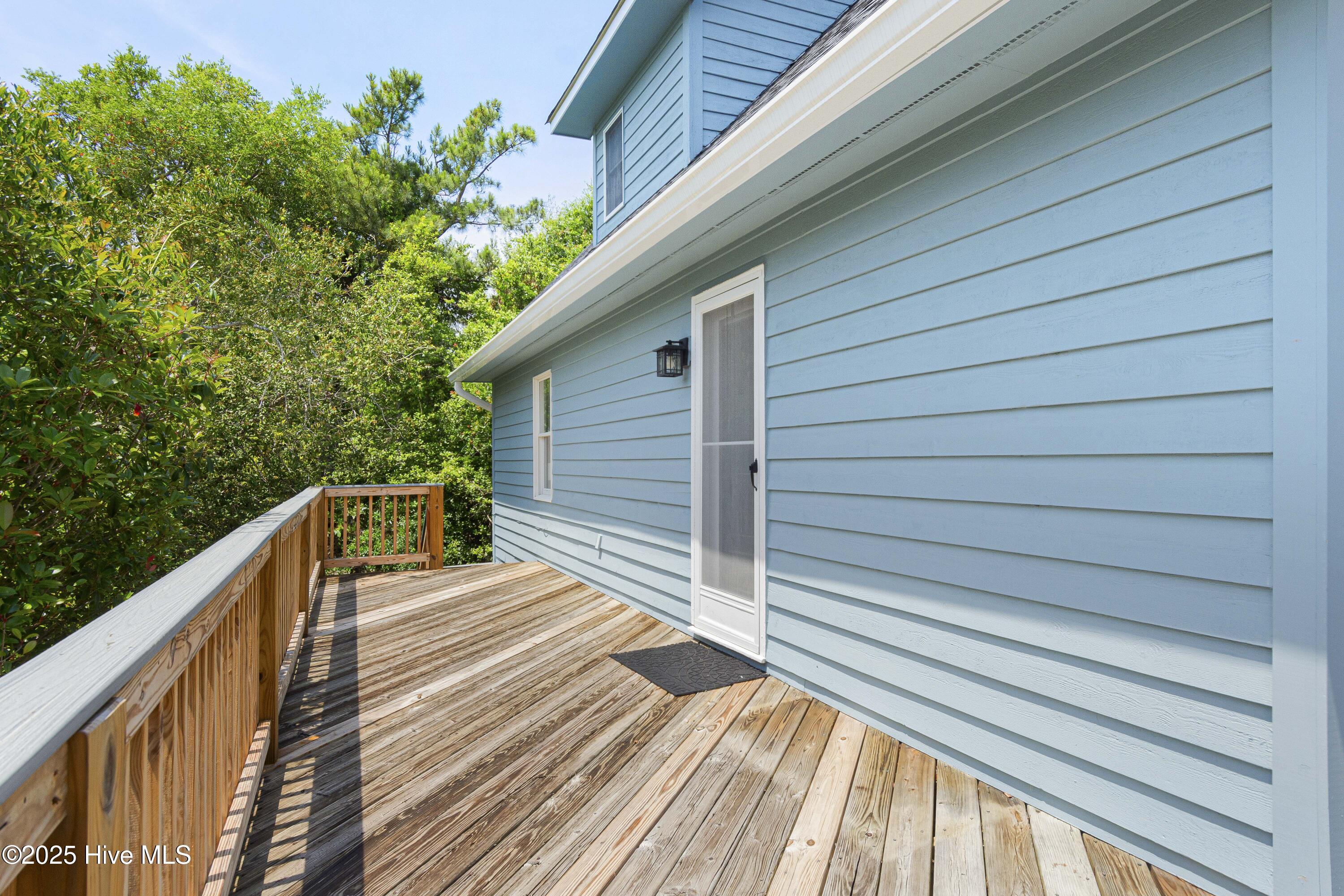 Homes for sale in Emerald Isle, NC | 127 Sand Castle Dr, Emerald Isle, NC 28594 | MLS# 100528210