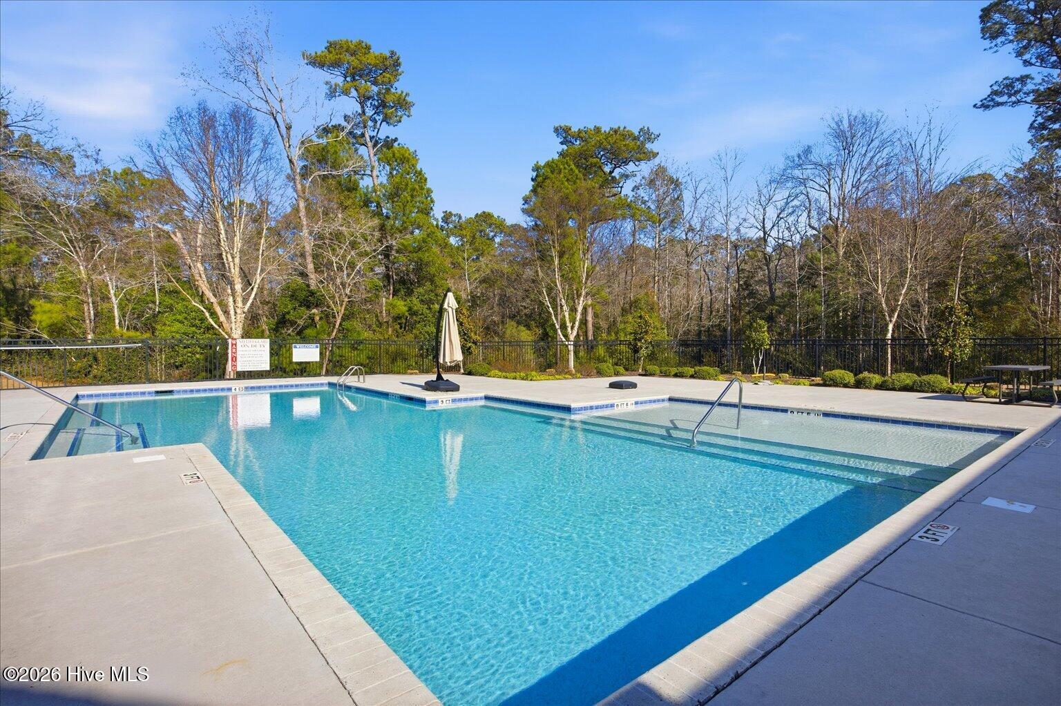 100550413 | Photo 62