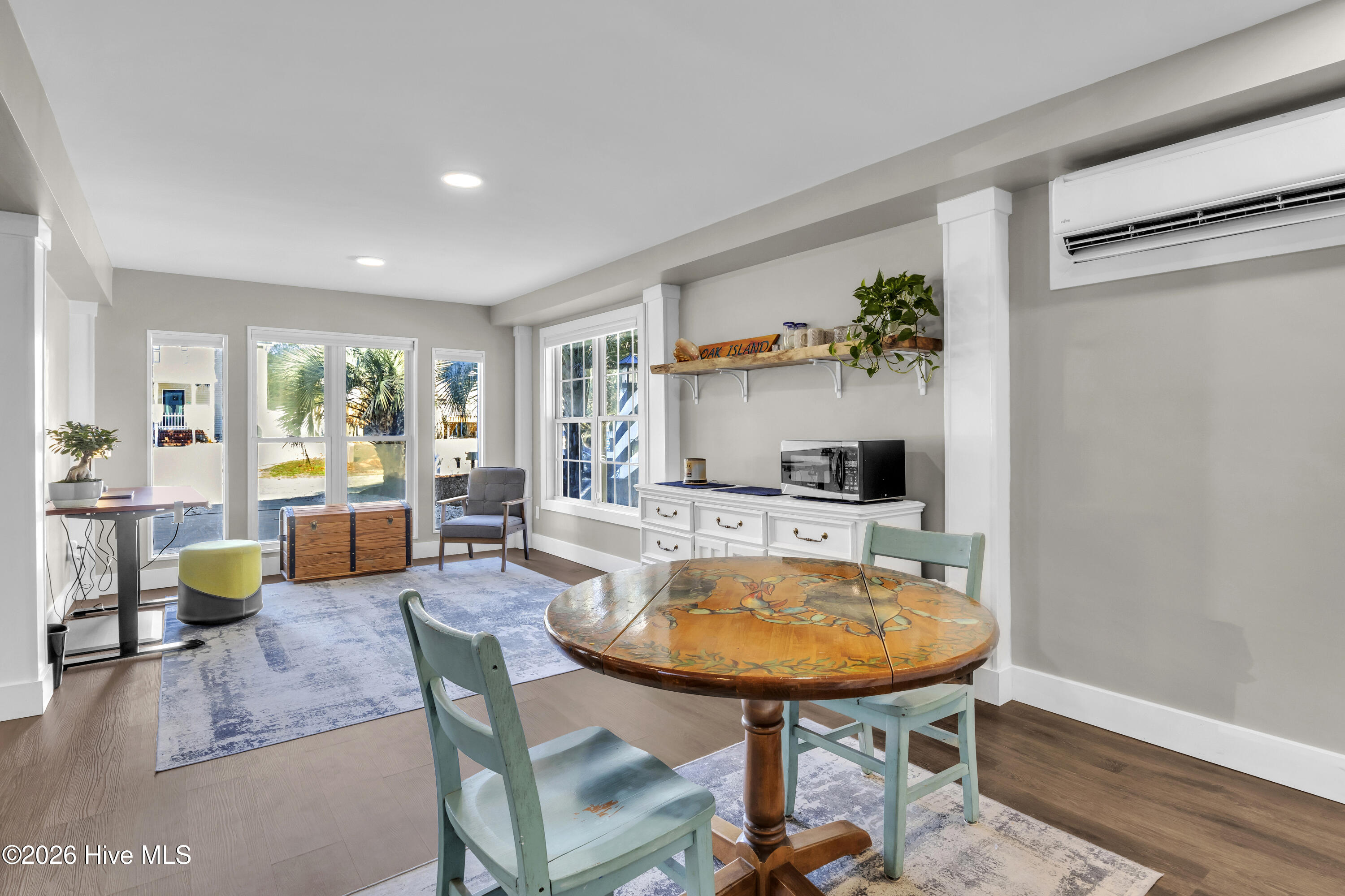 100561178 | Photo 10