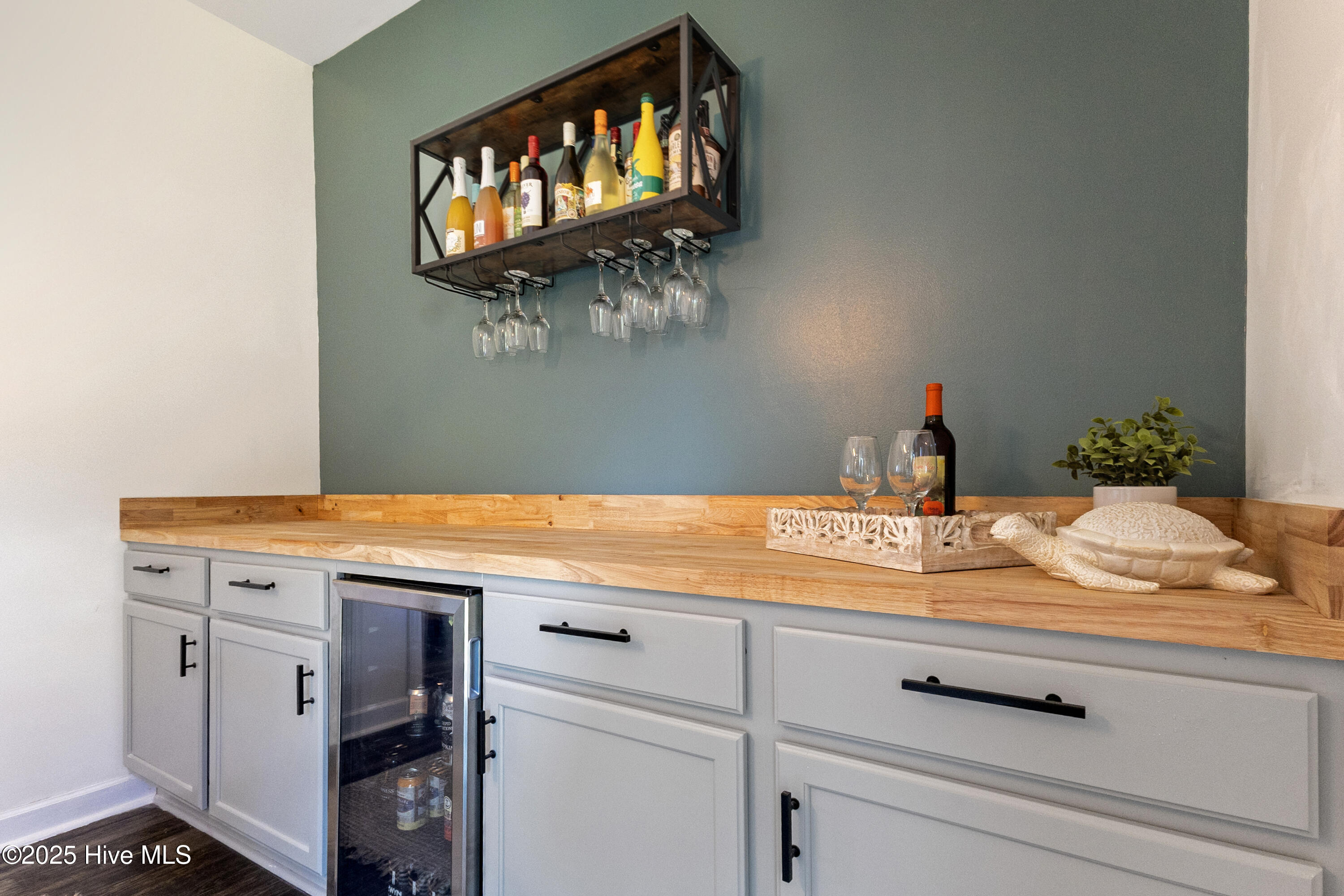 100569924 | Photo 15