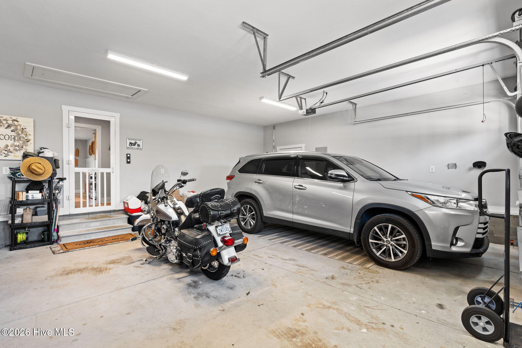 100557943 | Photo 31