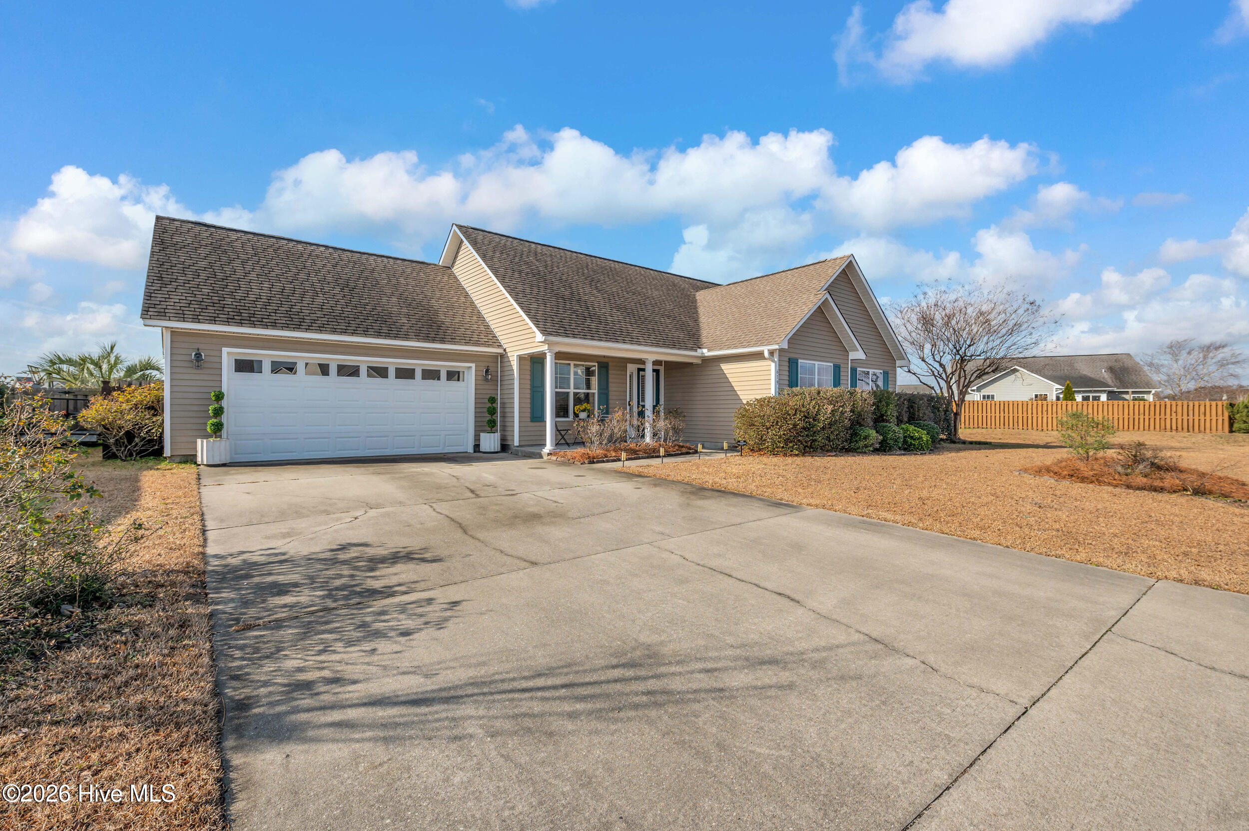 100548167 | Photo 39