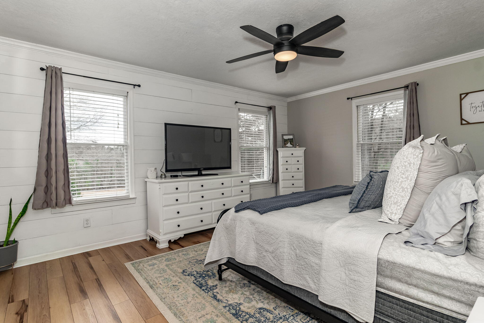 31-web-or-mls-1545 SWINT RD ©--18
