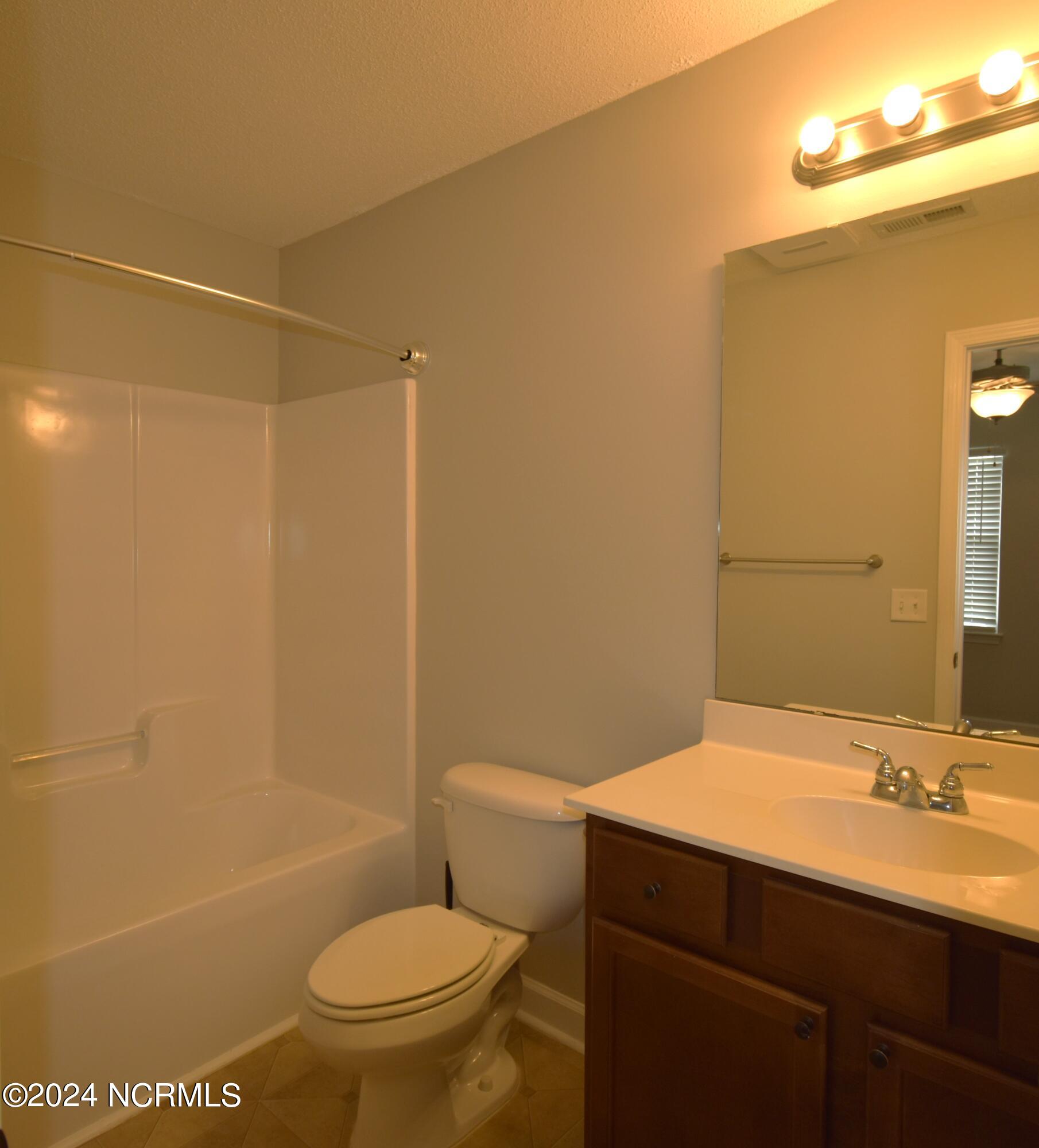 202 Lanieve Court 4,Hubert