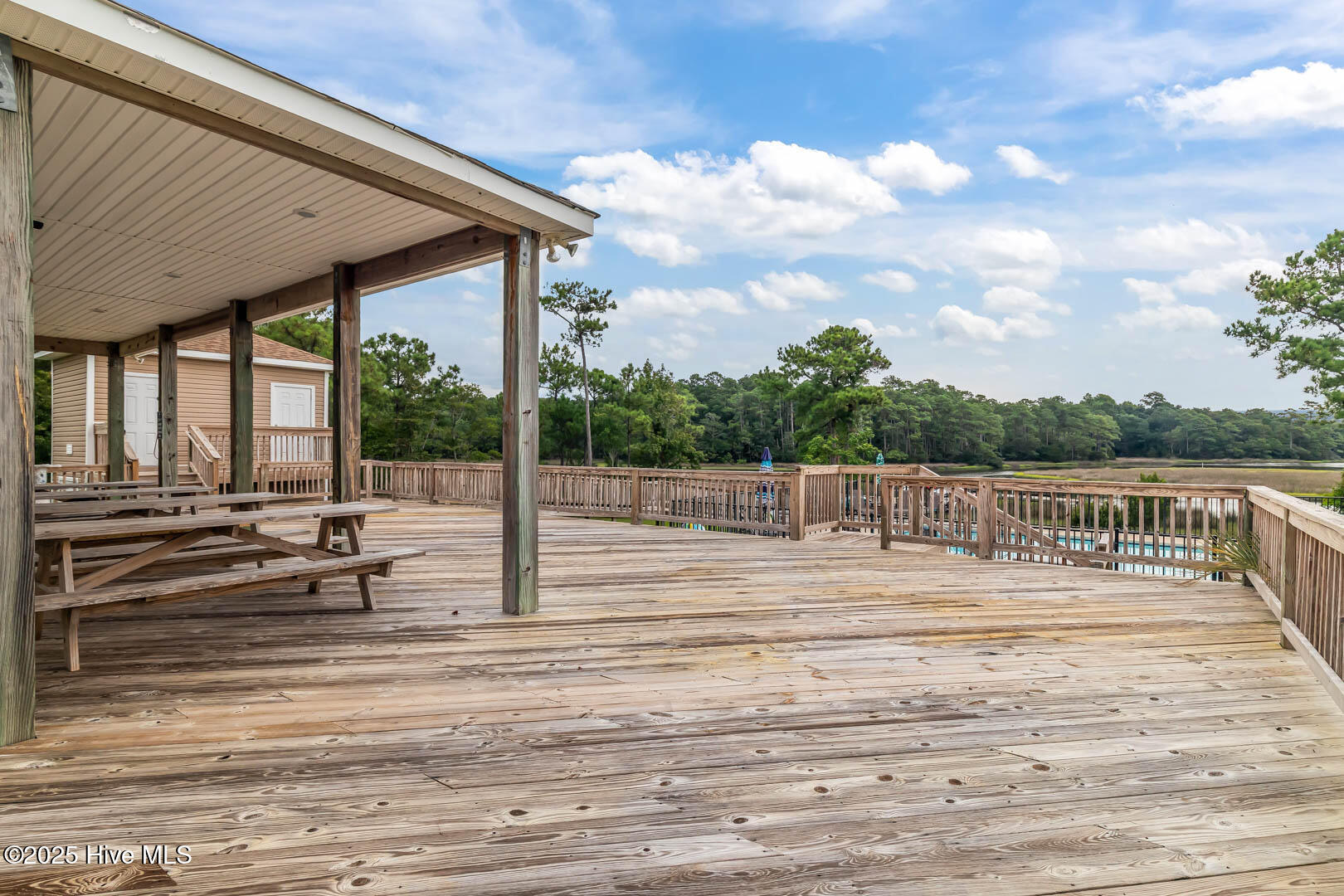 100544097 | Photo 80