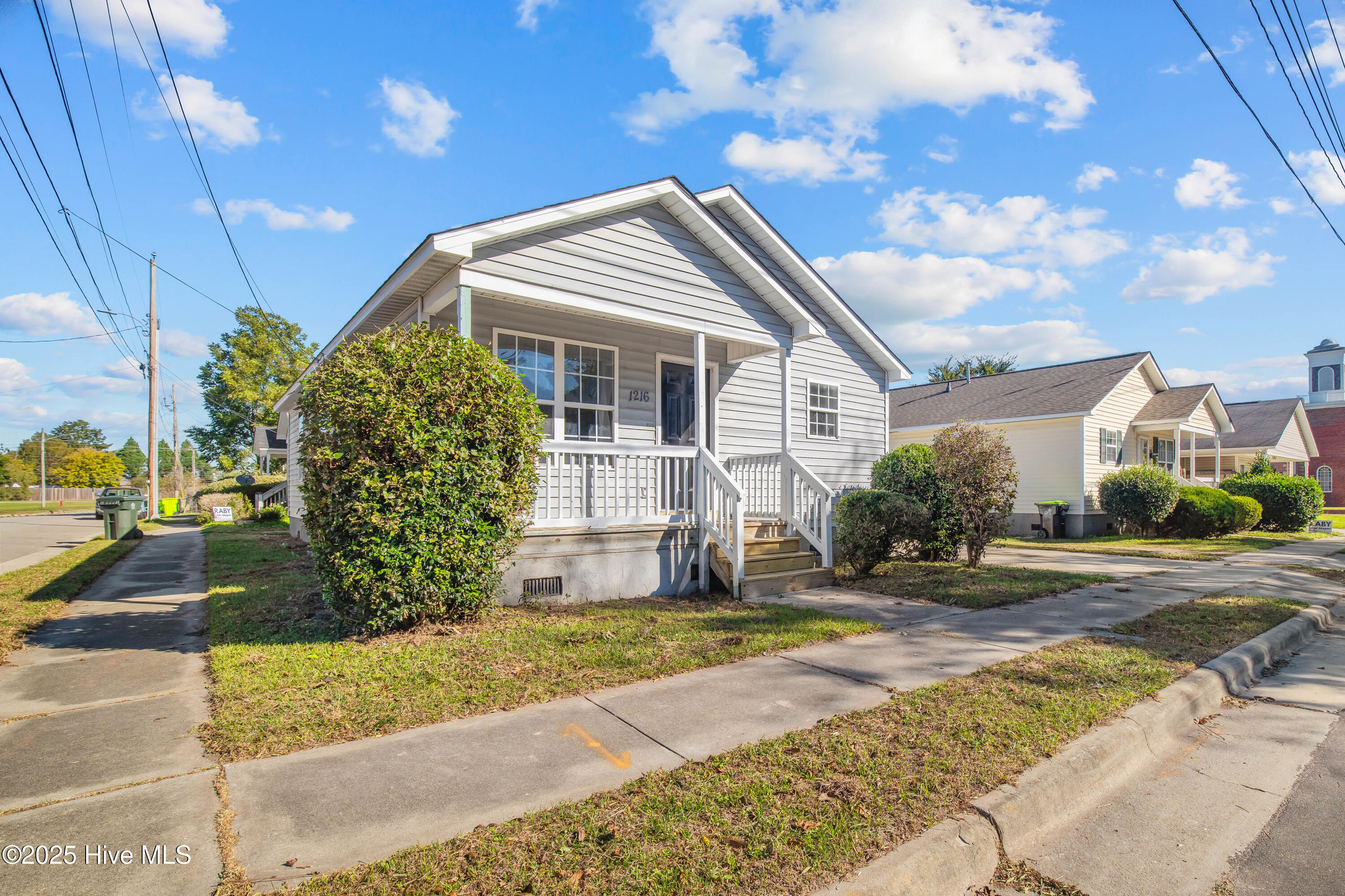 Homes for sale in New Bern, NC | 1216 Walt Bellamy Dr, New Bern, NC 28562 | MLS# 100537517