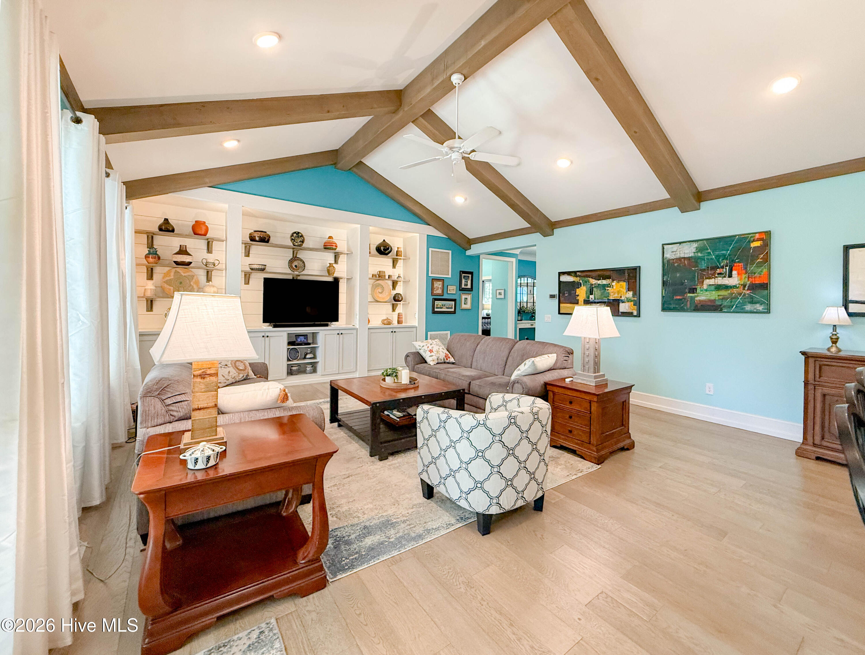 100559025 | Photo 16