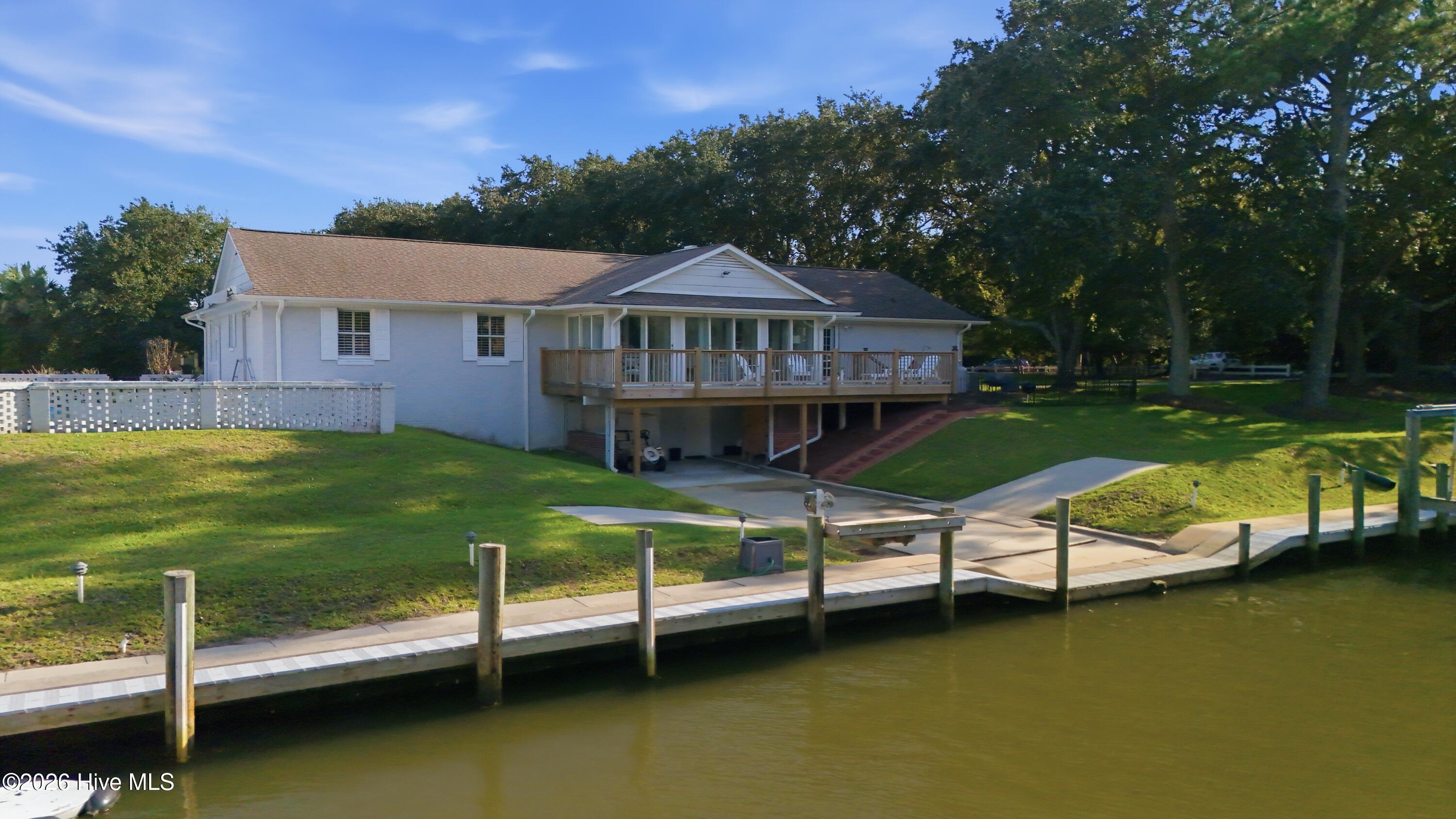 104 Sea Trace Lane,Newport