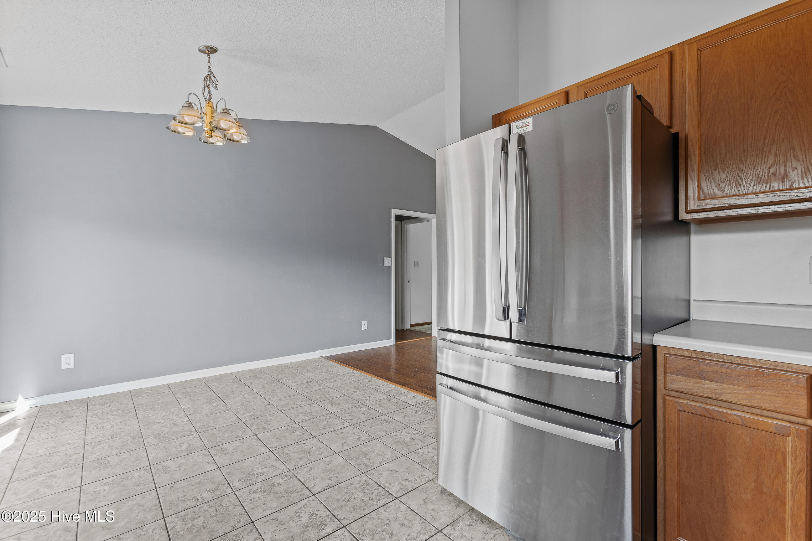 100535056 | Photo 10