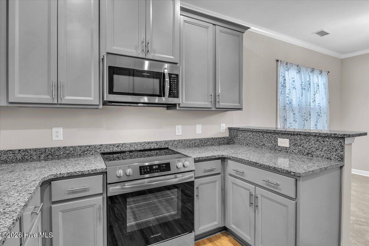 100551276 | Photo 16