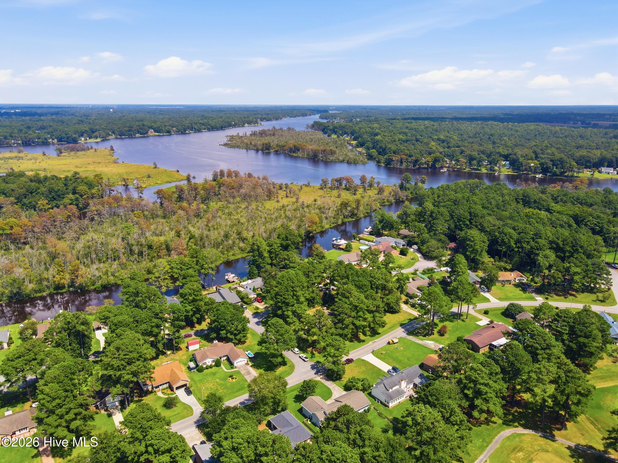 2nd image of 701 Plantation Dr, New Bern, NC 28562 | MLS# 100597326