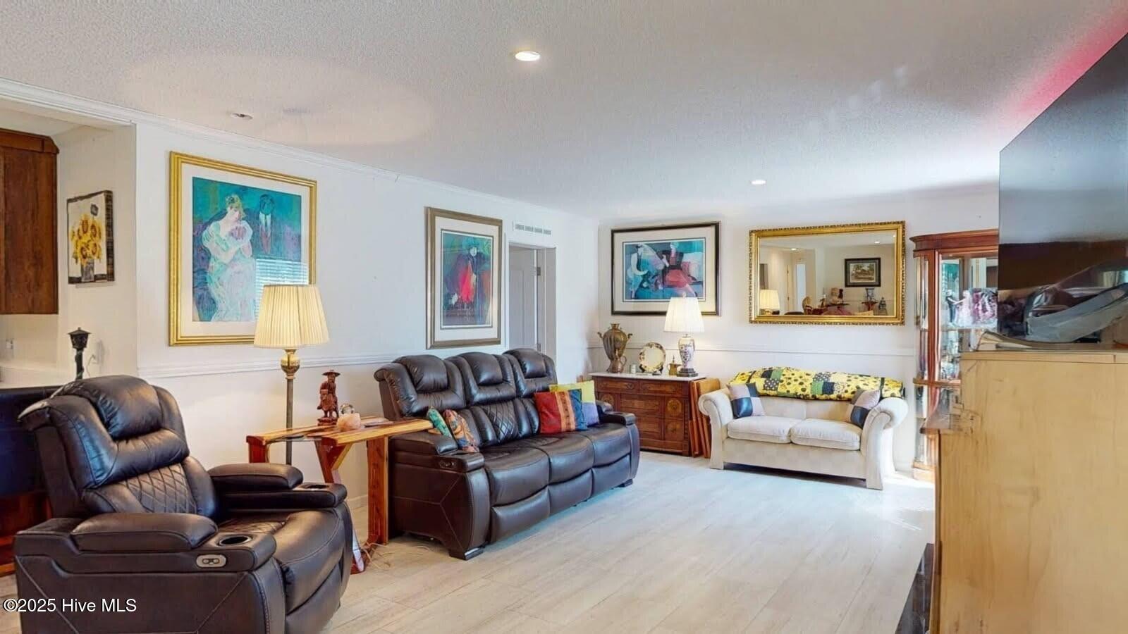 100500718 | Photo 15