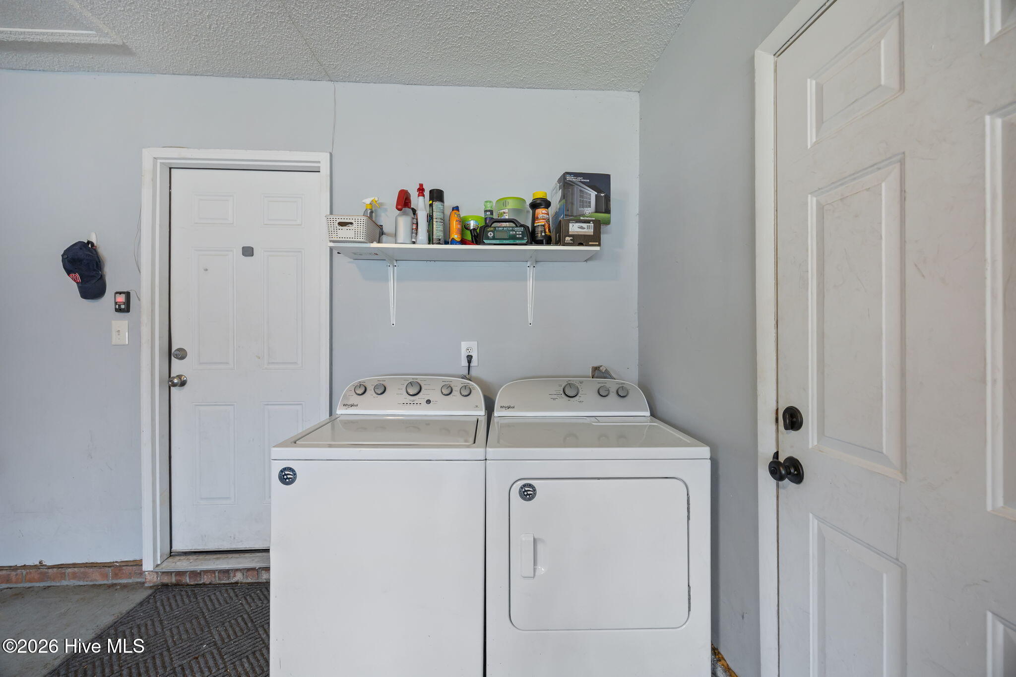 100558764 | Photo 27