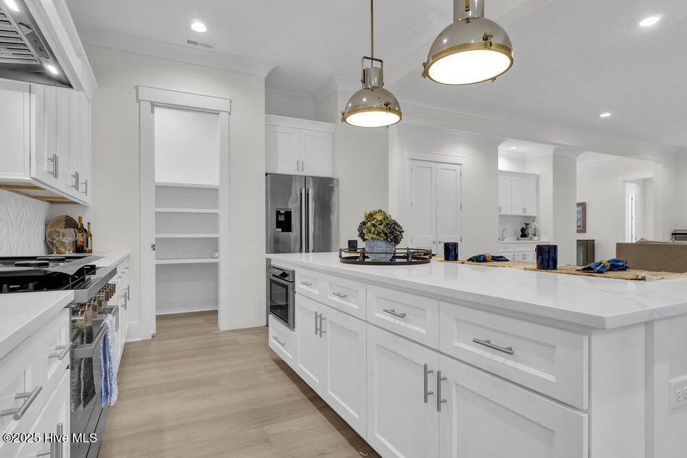 100512551 | Photo 11