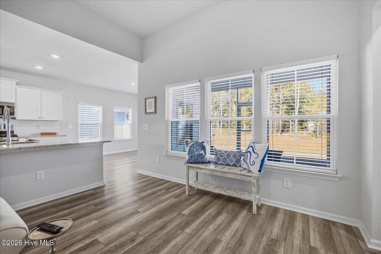 100557234 | Photo 14