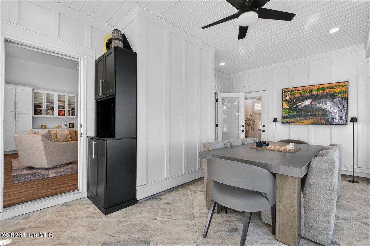 100548349 | Photo 34