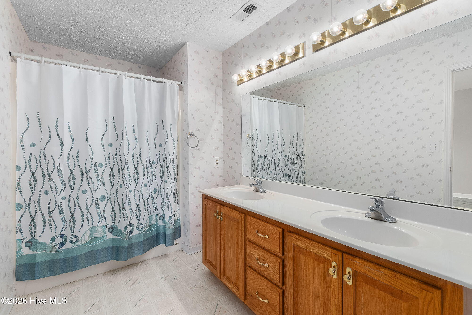 917 W Haven Boulevard, Morehead City, NC, 28557