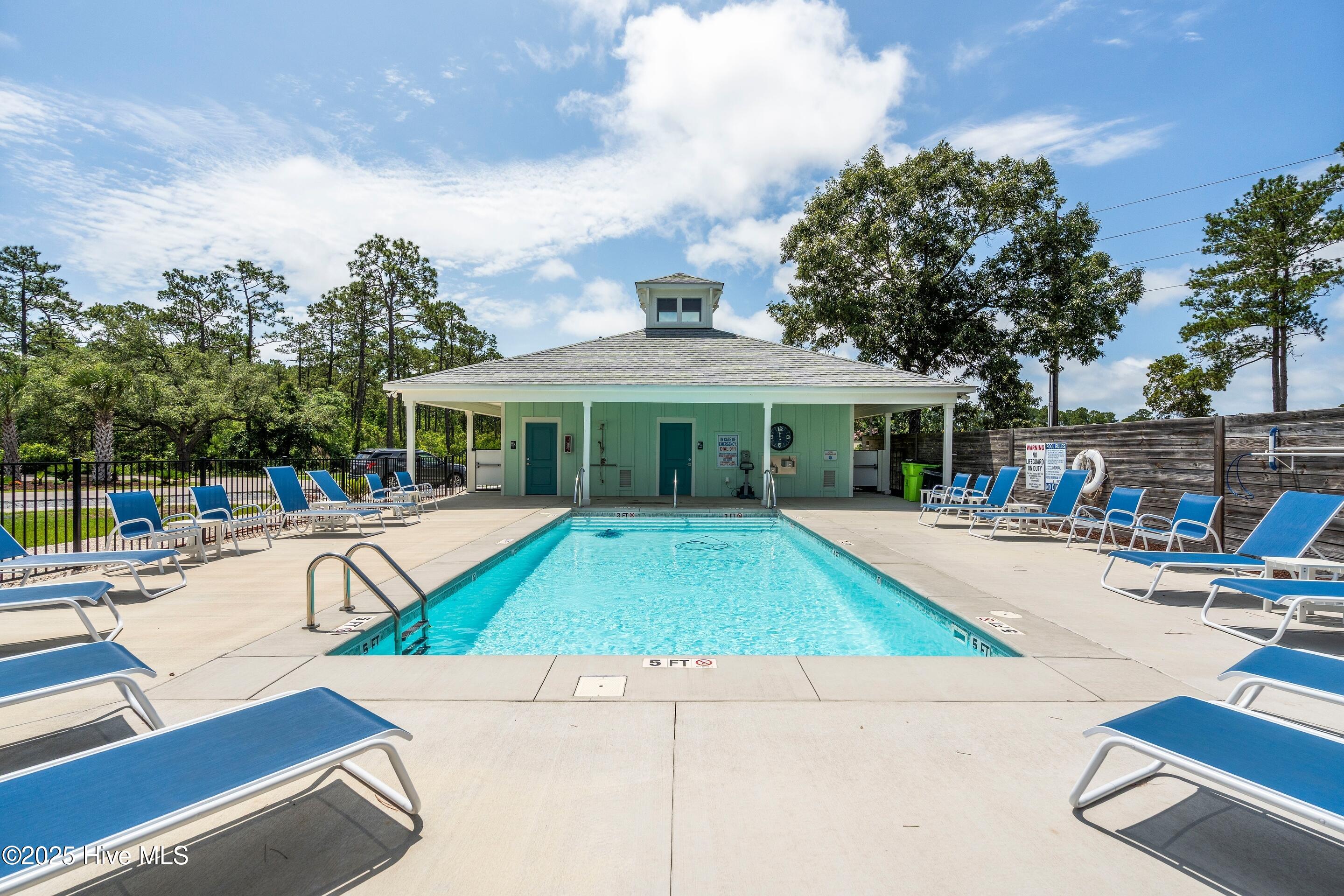 100567642 | Photo 54