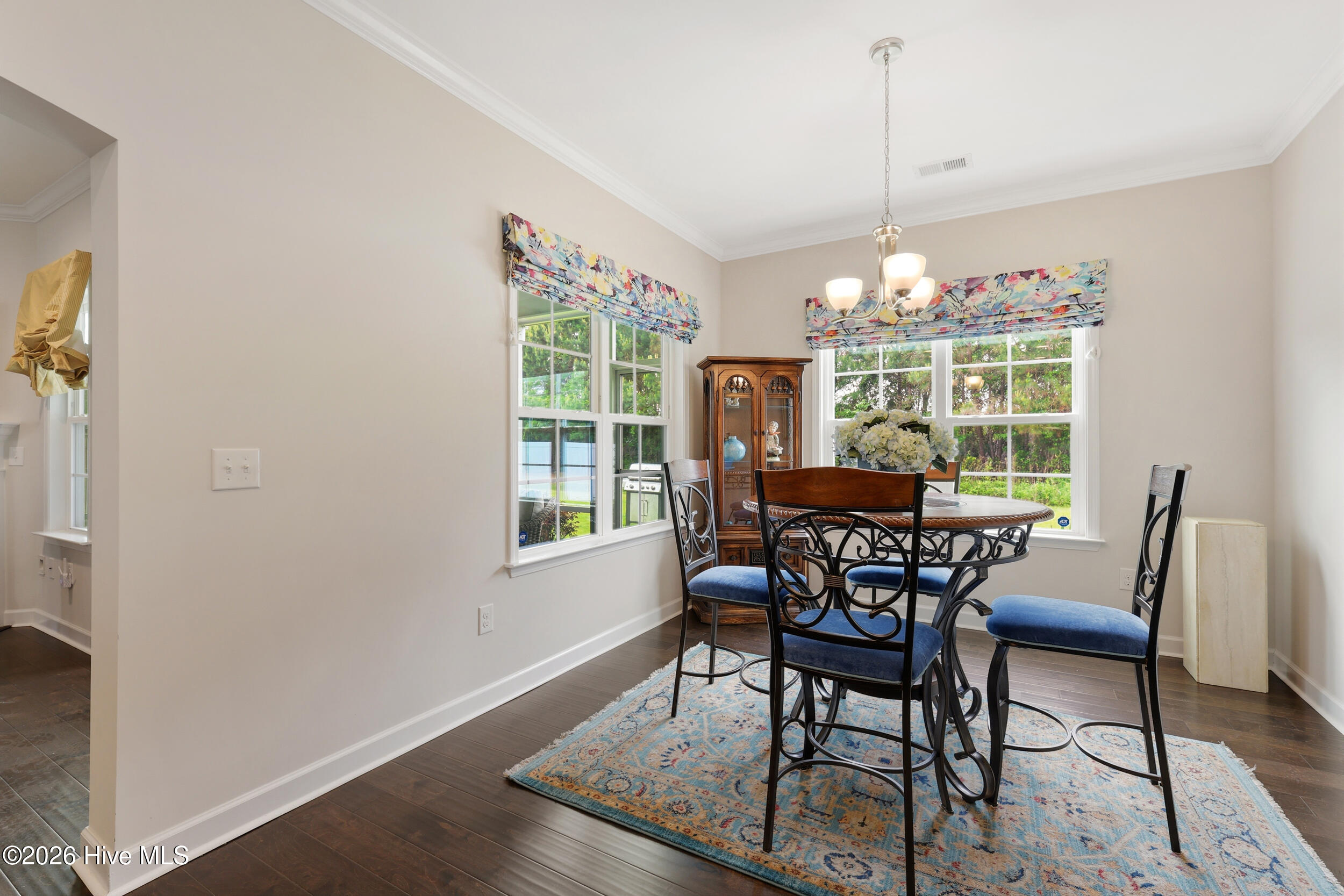 100570535 | Photo 21