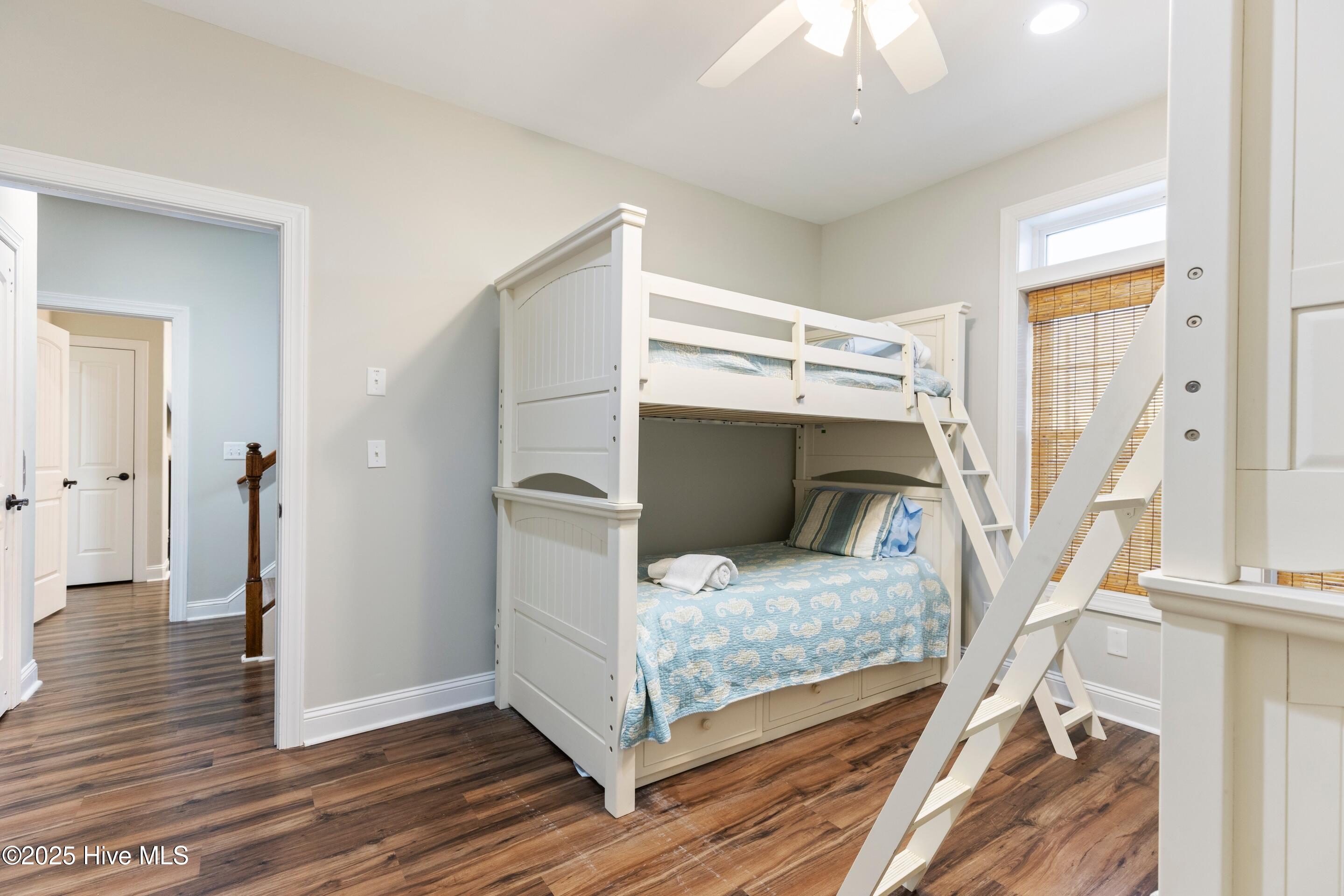 100546411 | Photo 52