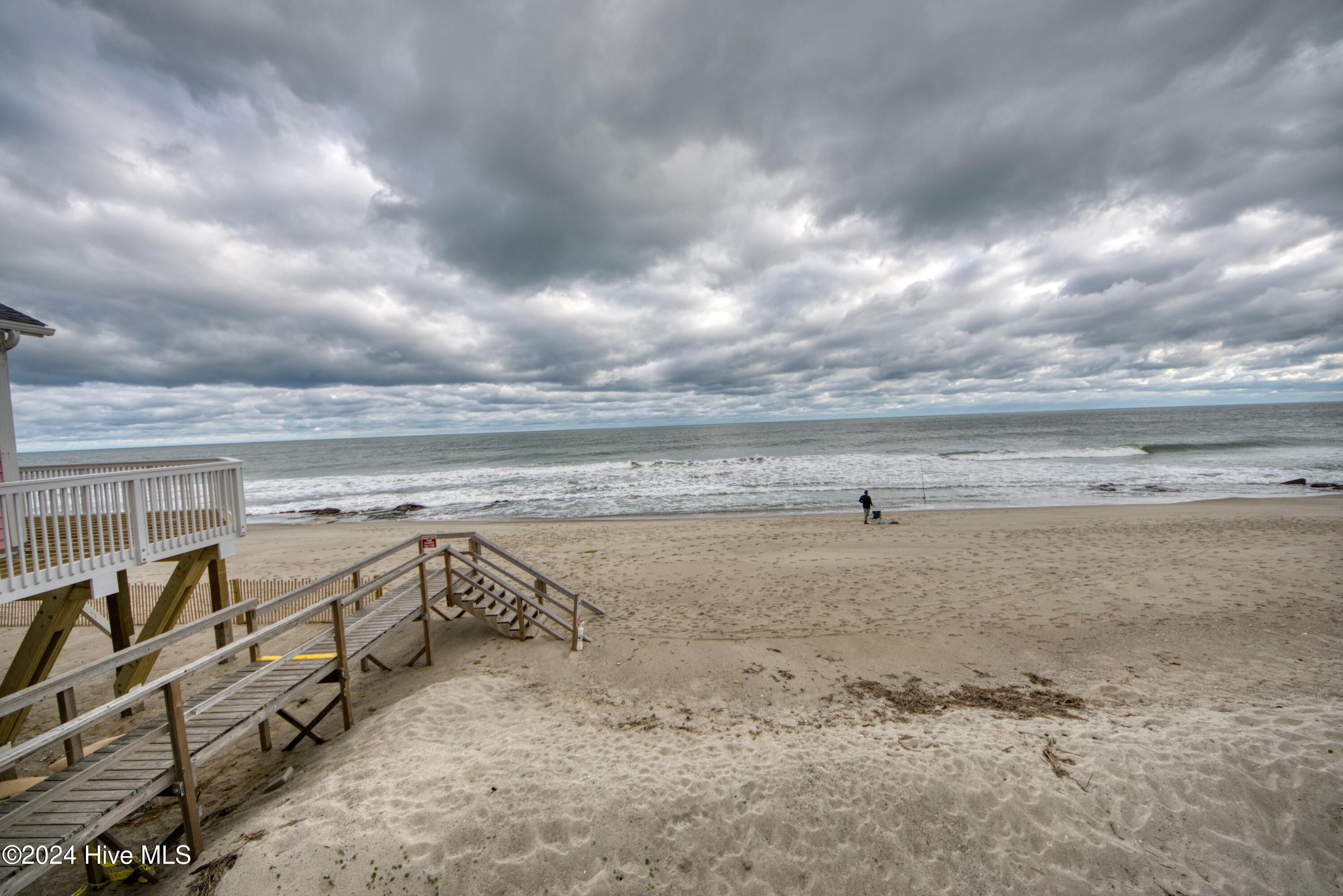 100557142 | Photo 22