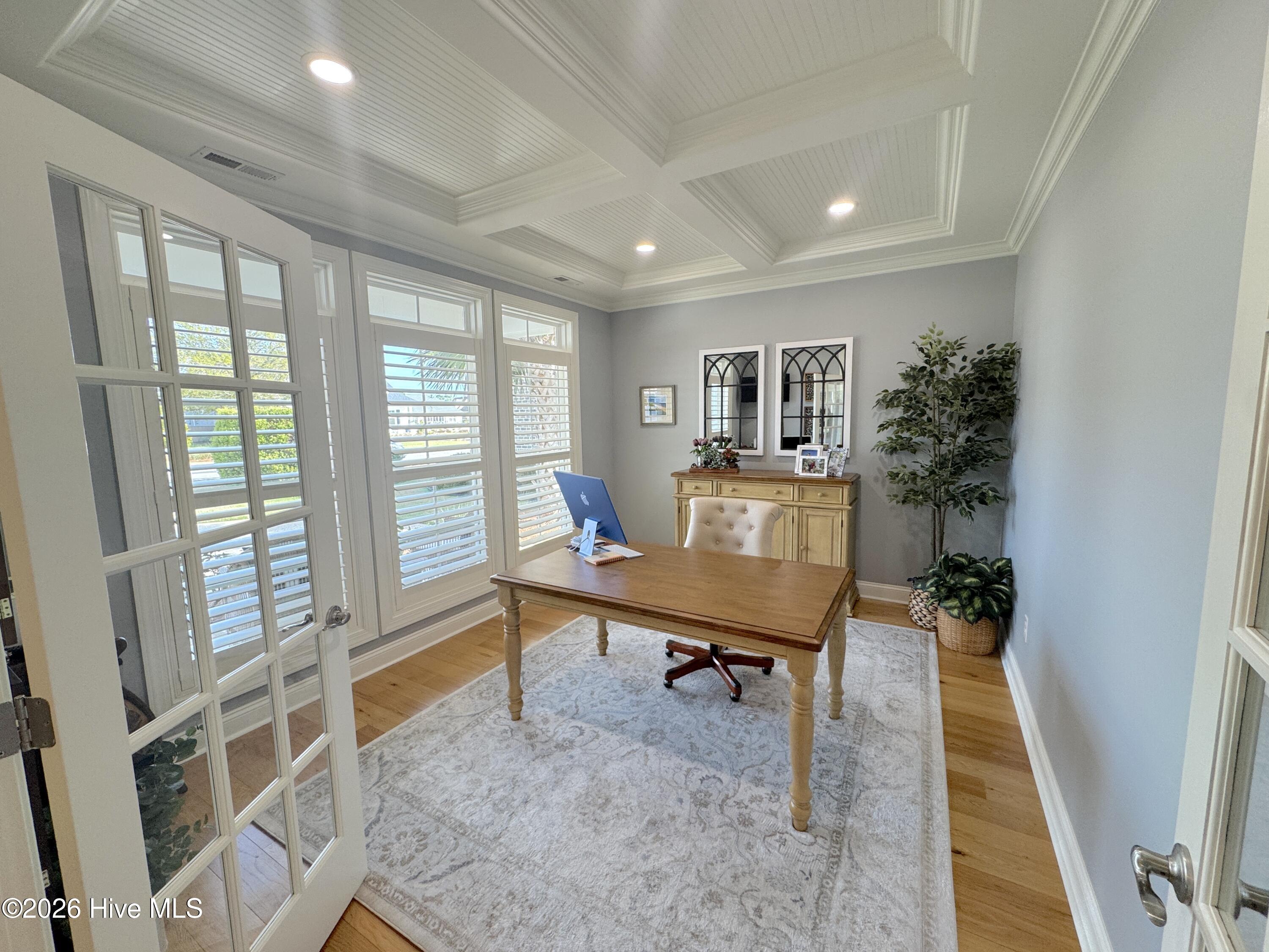 100564015 | Photo 14