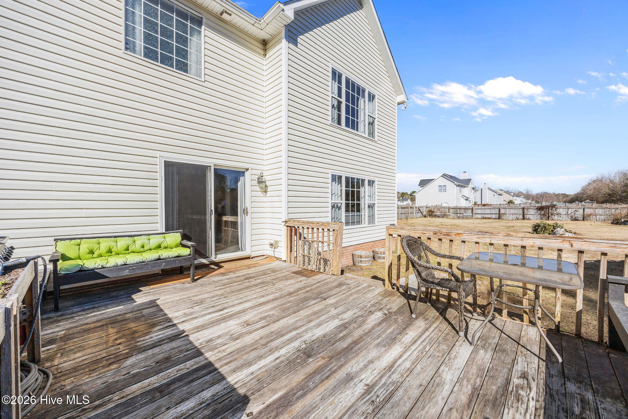 100549492 | Photo 45