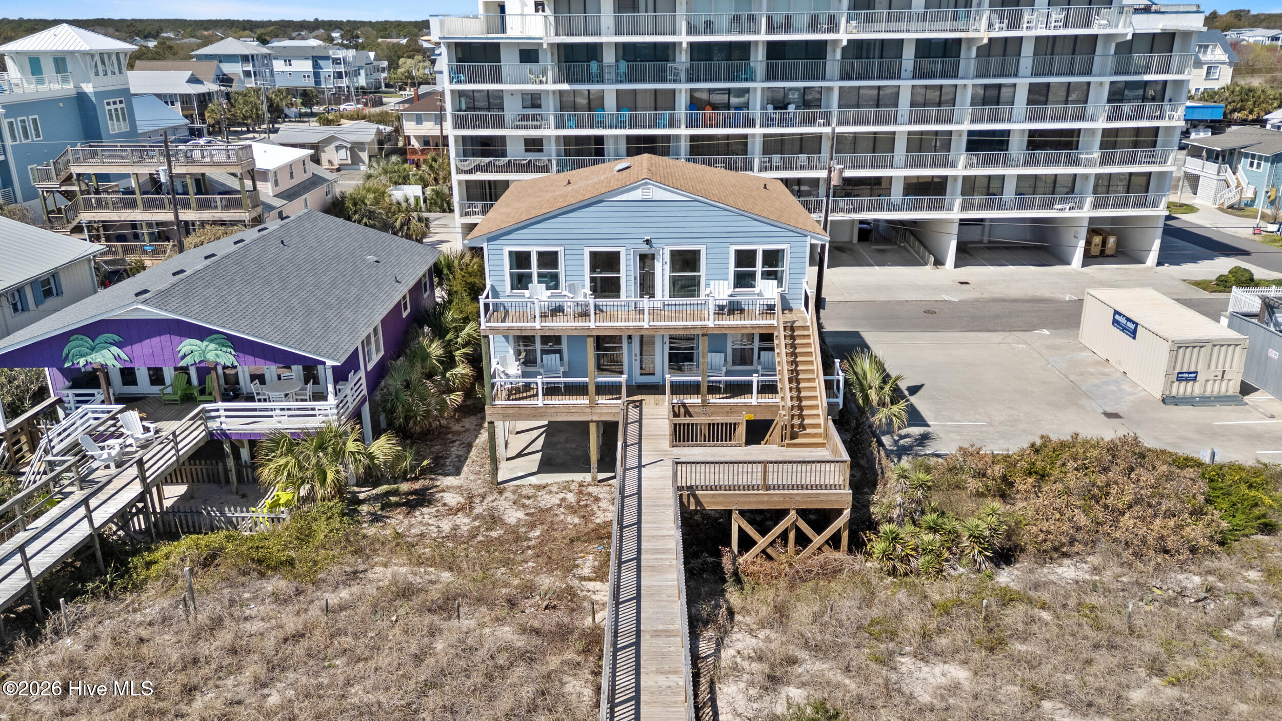 100561648 | Photo 67