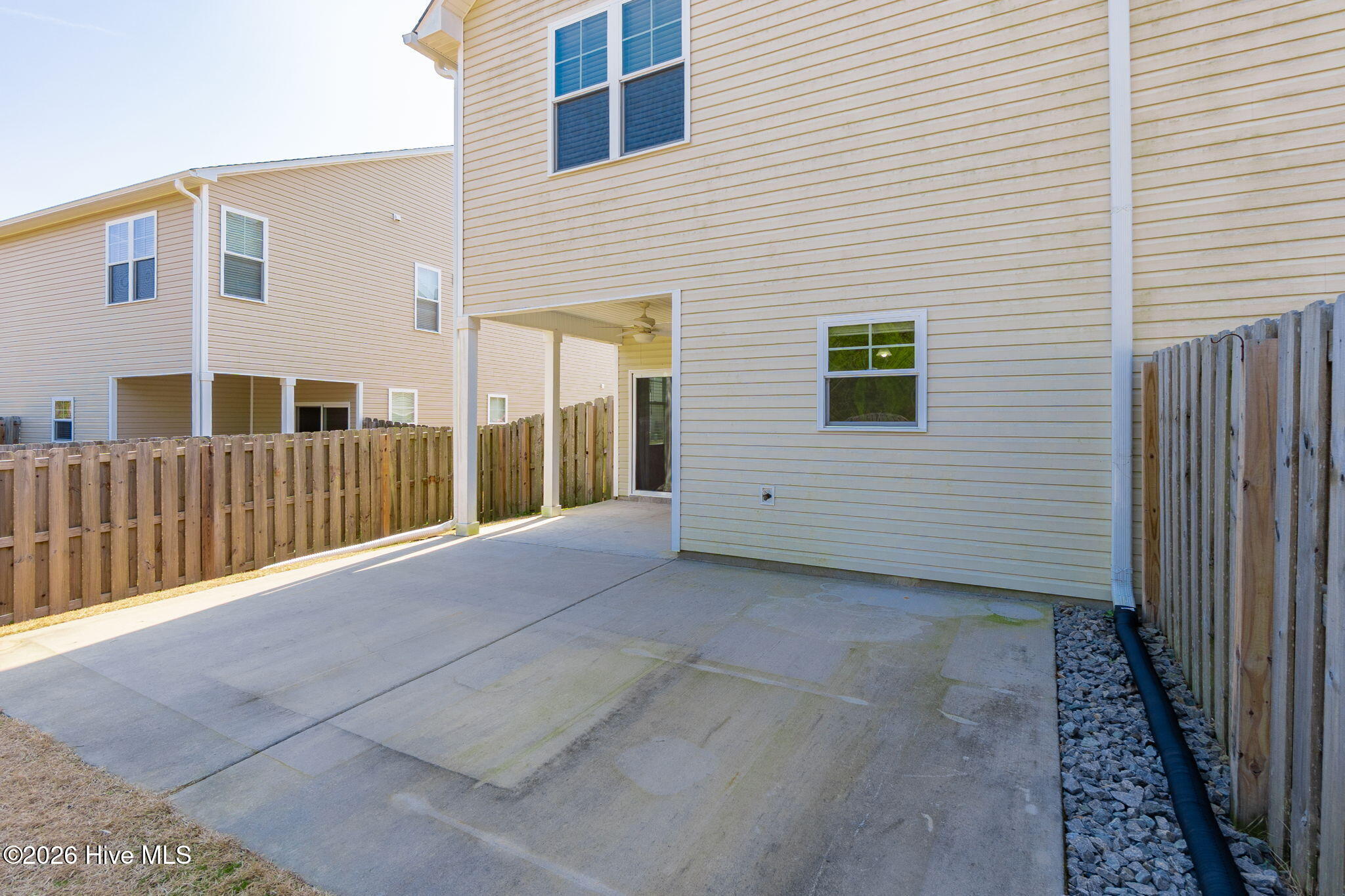 100558093 | Photo 33