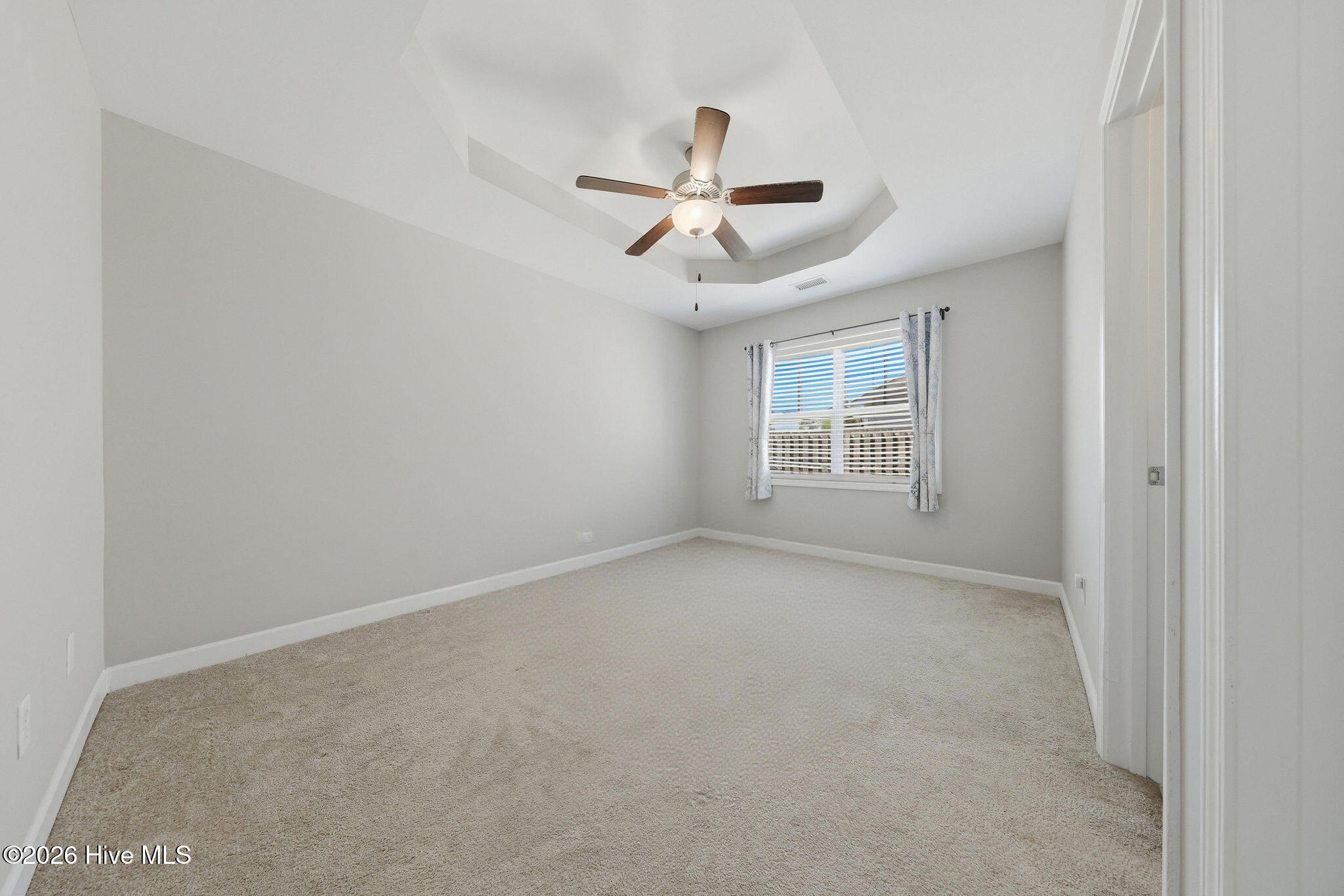 100568658 | Photo 22