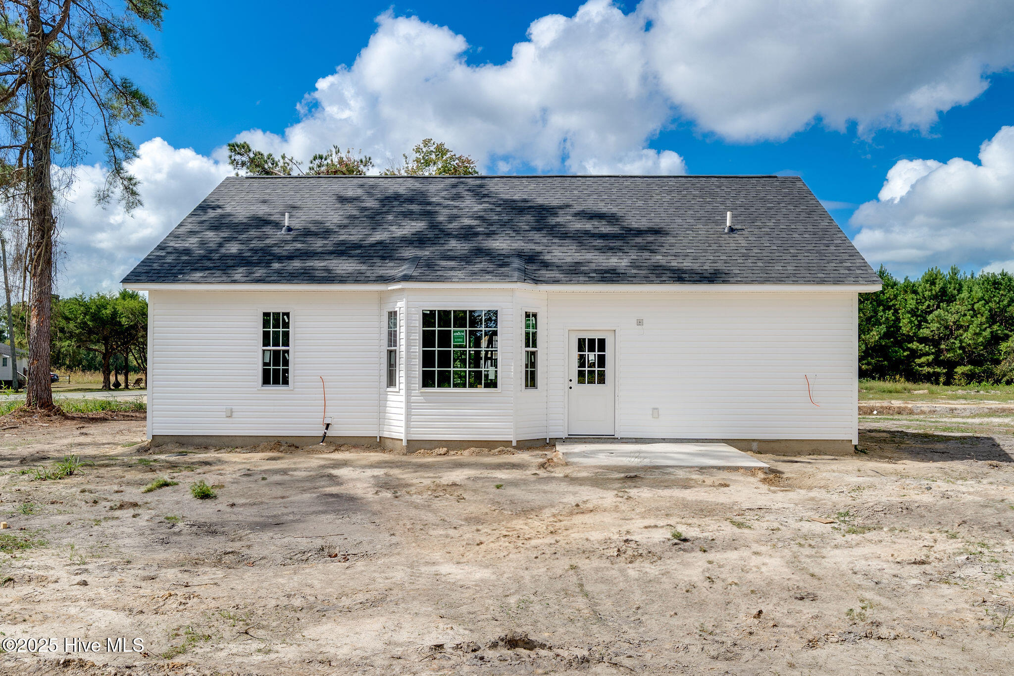 105 Doris Lane, Teachey, NC 28464 – photo 6: 318logcabin5
